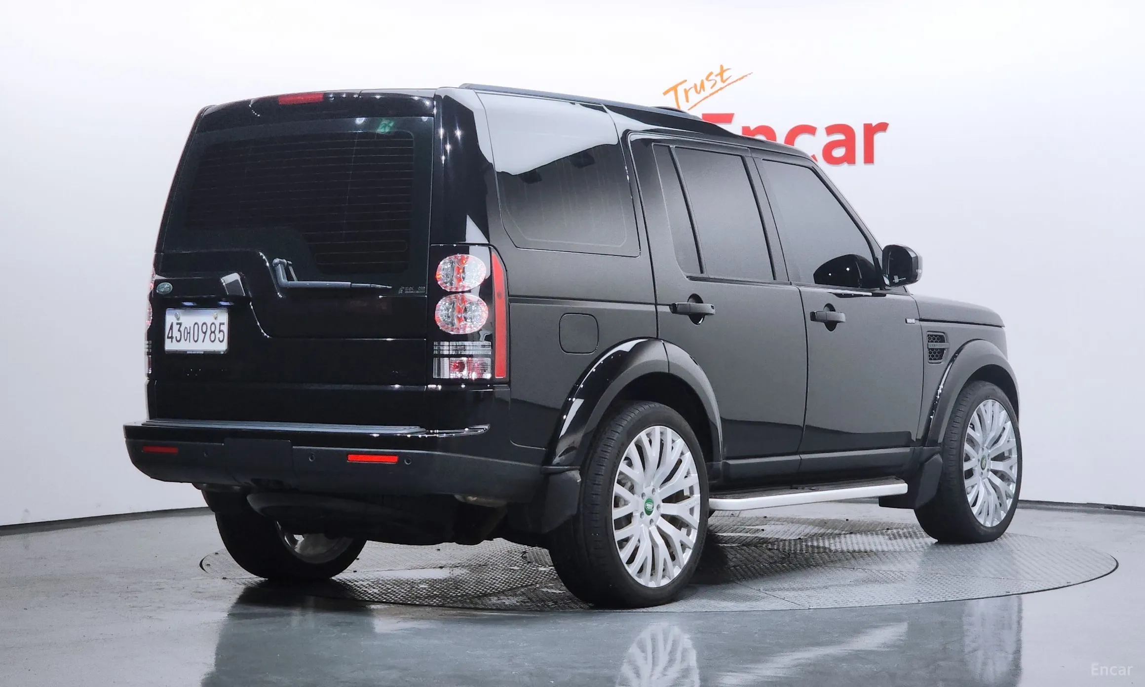 Land Rover Discovery 4