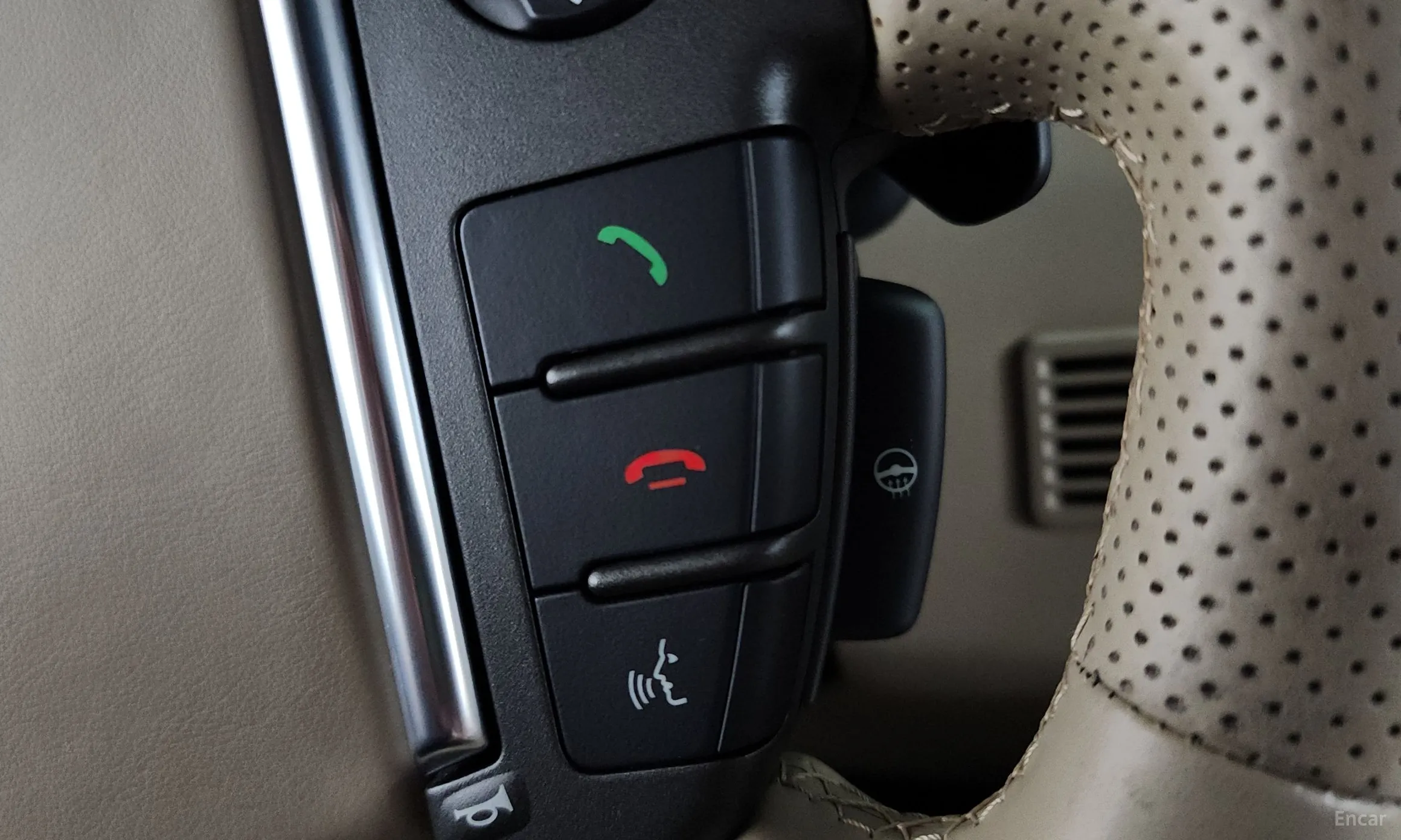 Land Rover Discovery 4 превью 16