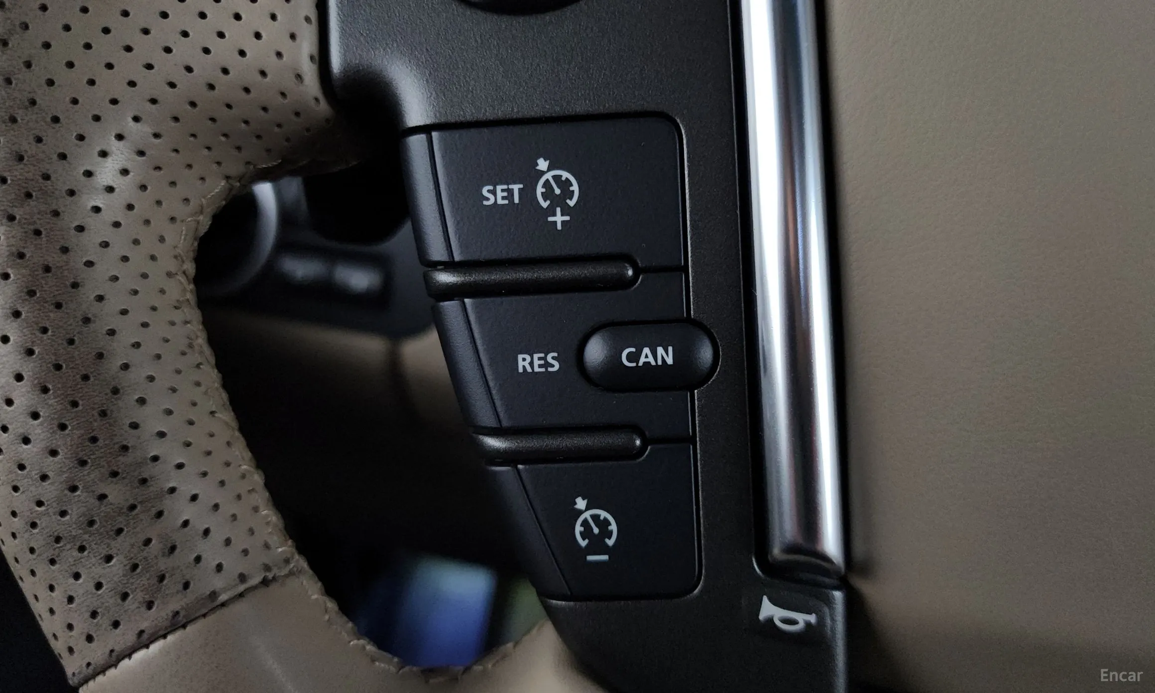 Land Rover Discovery 4 превью 20