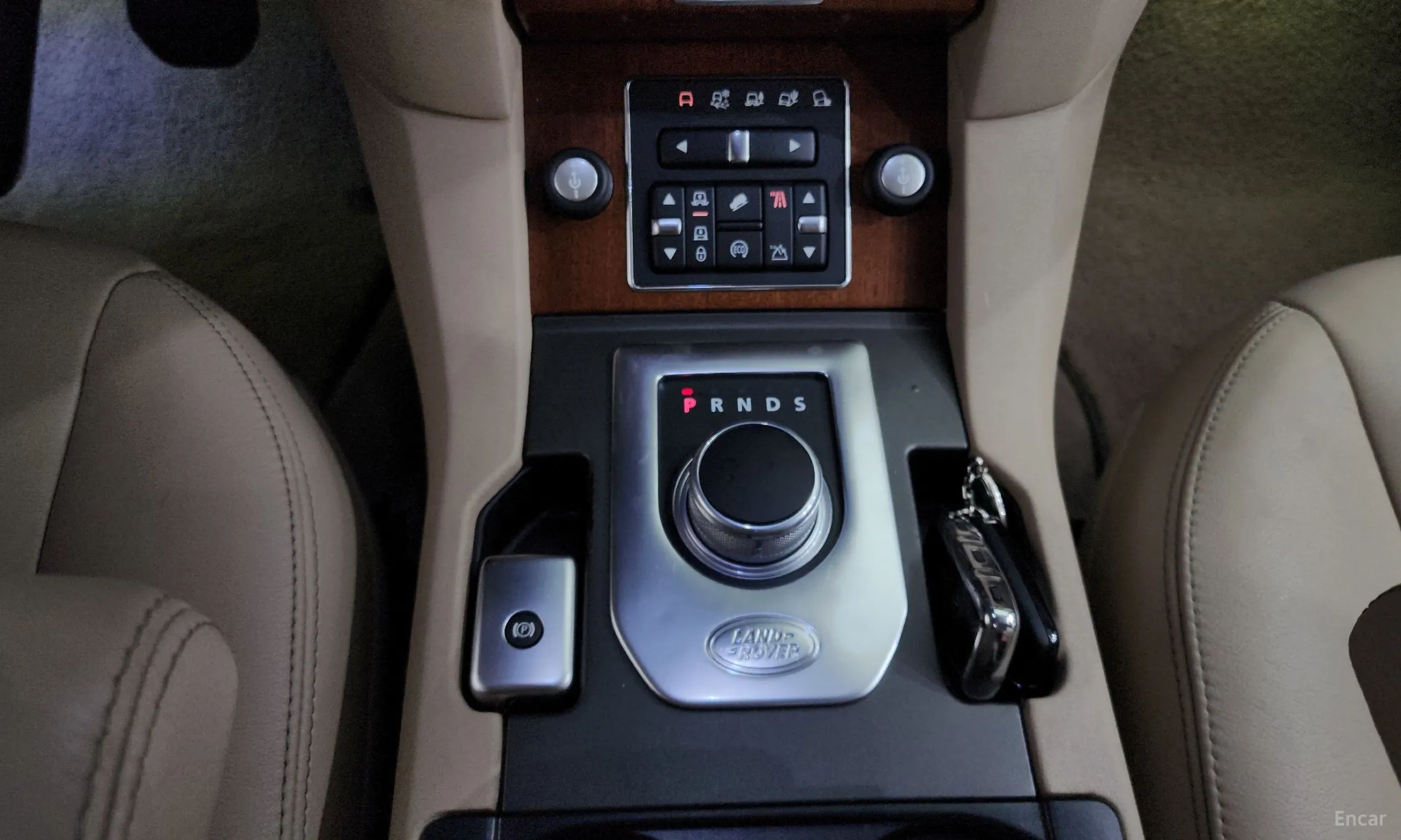 Land Rover Discovery 4 превью 9