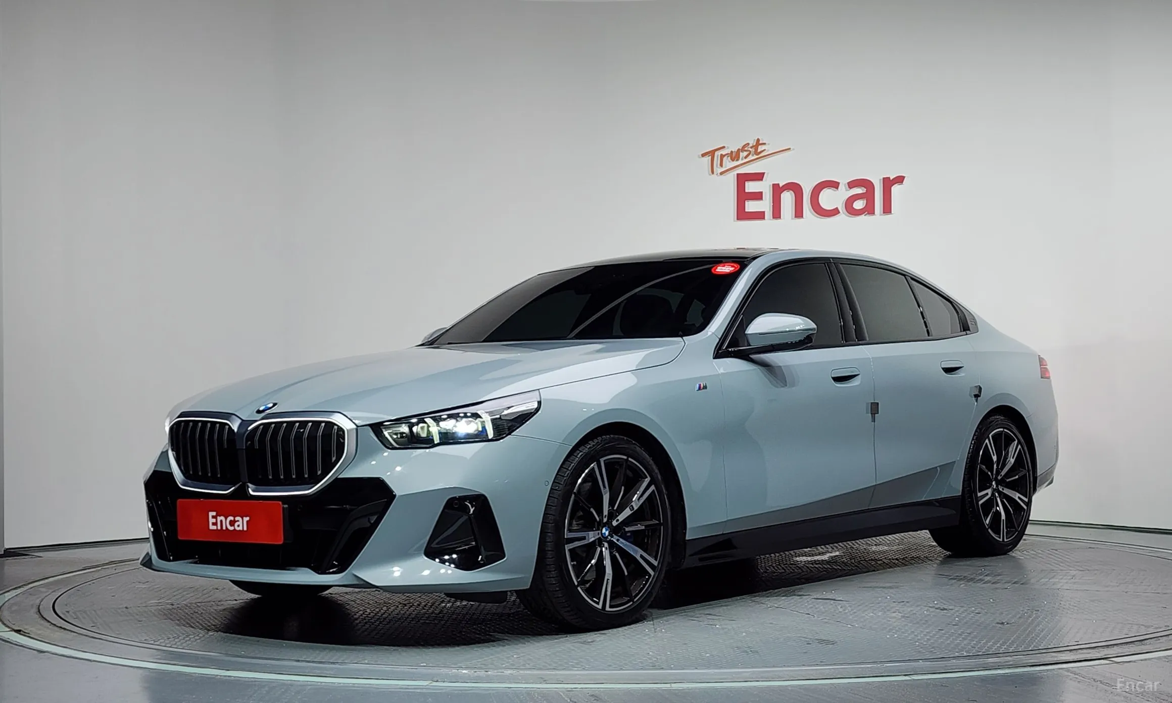 BMW 5 Series (G60)