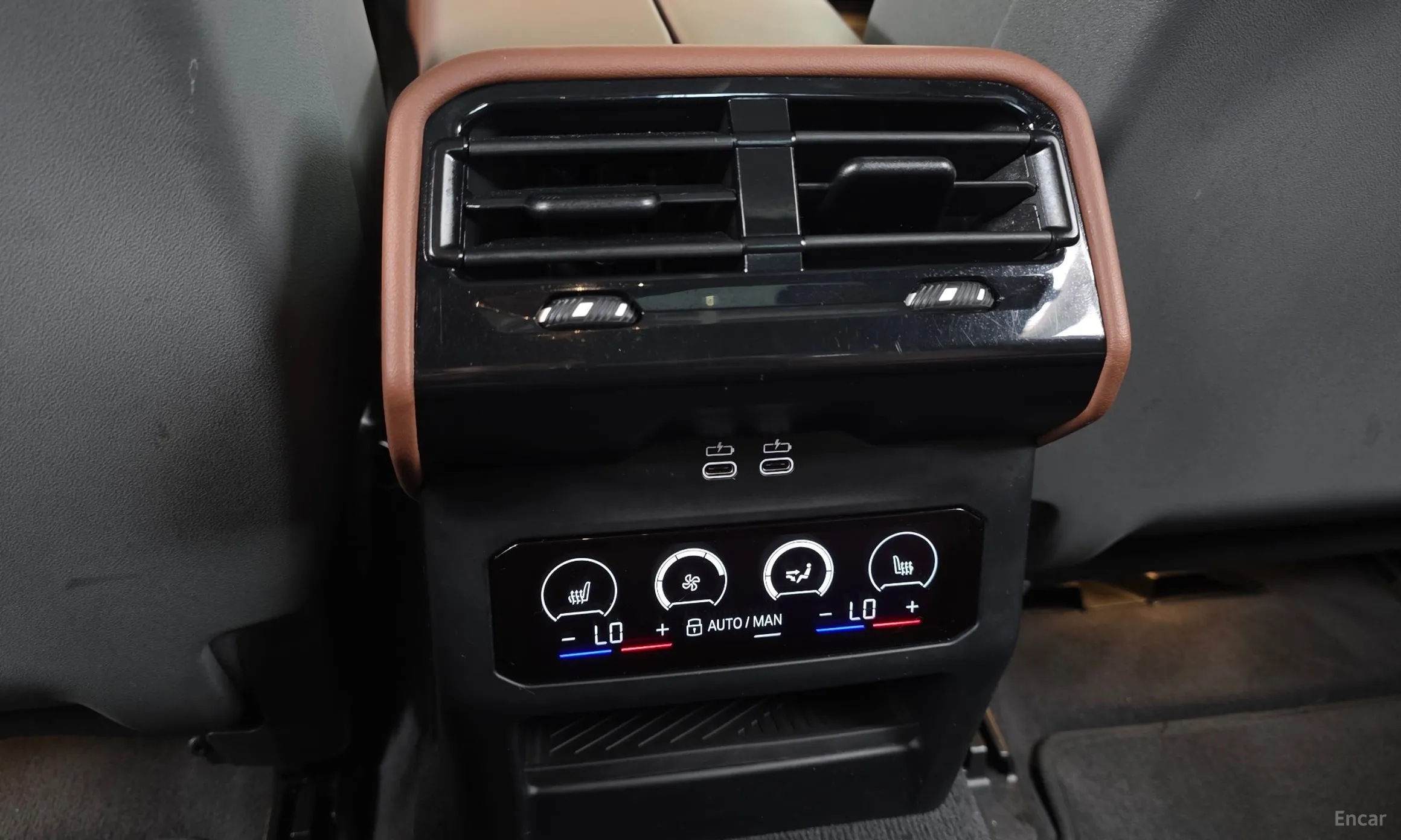 BMW 5 Series (G60) превью 18