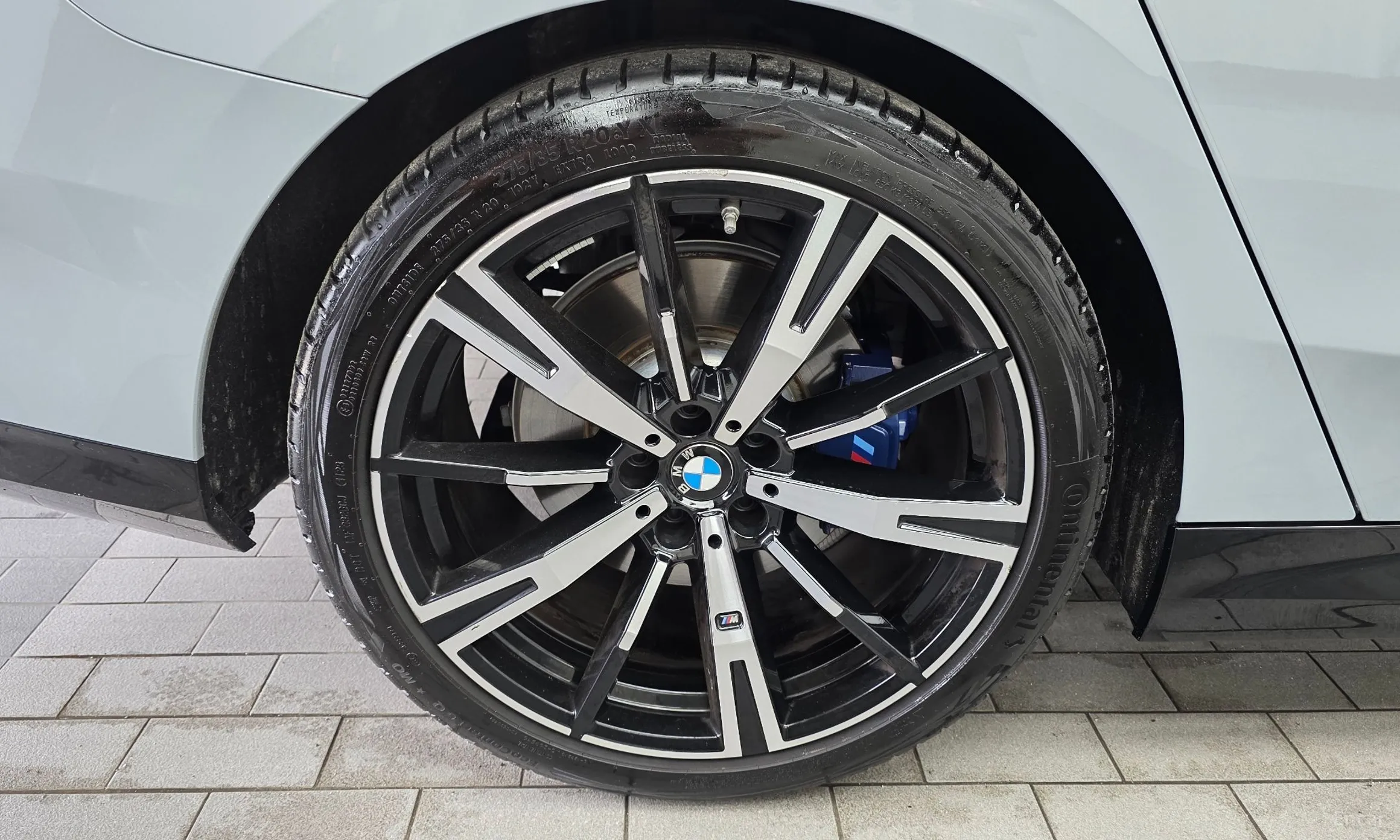 BMW 5 Series (G60) превью 5