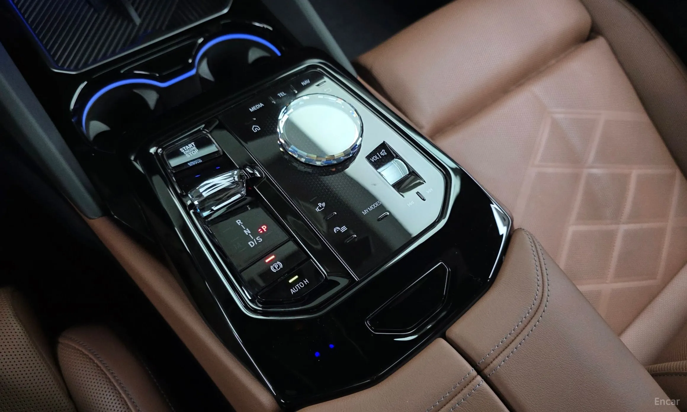 BMW 5 Series (G60) превью 9