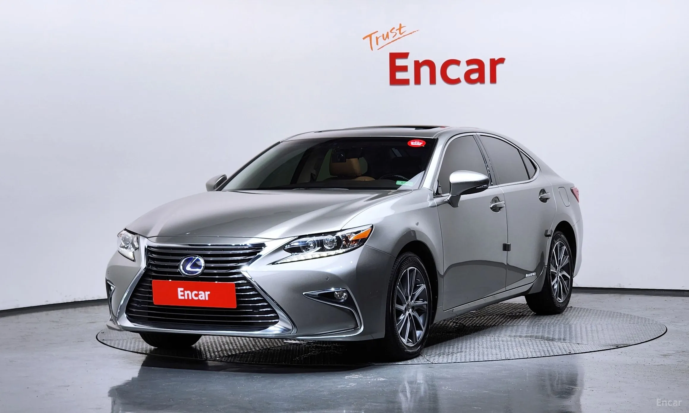 Lexus New ES300h