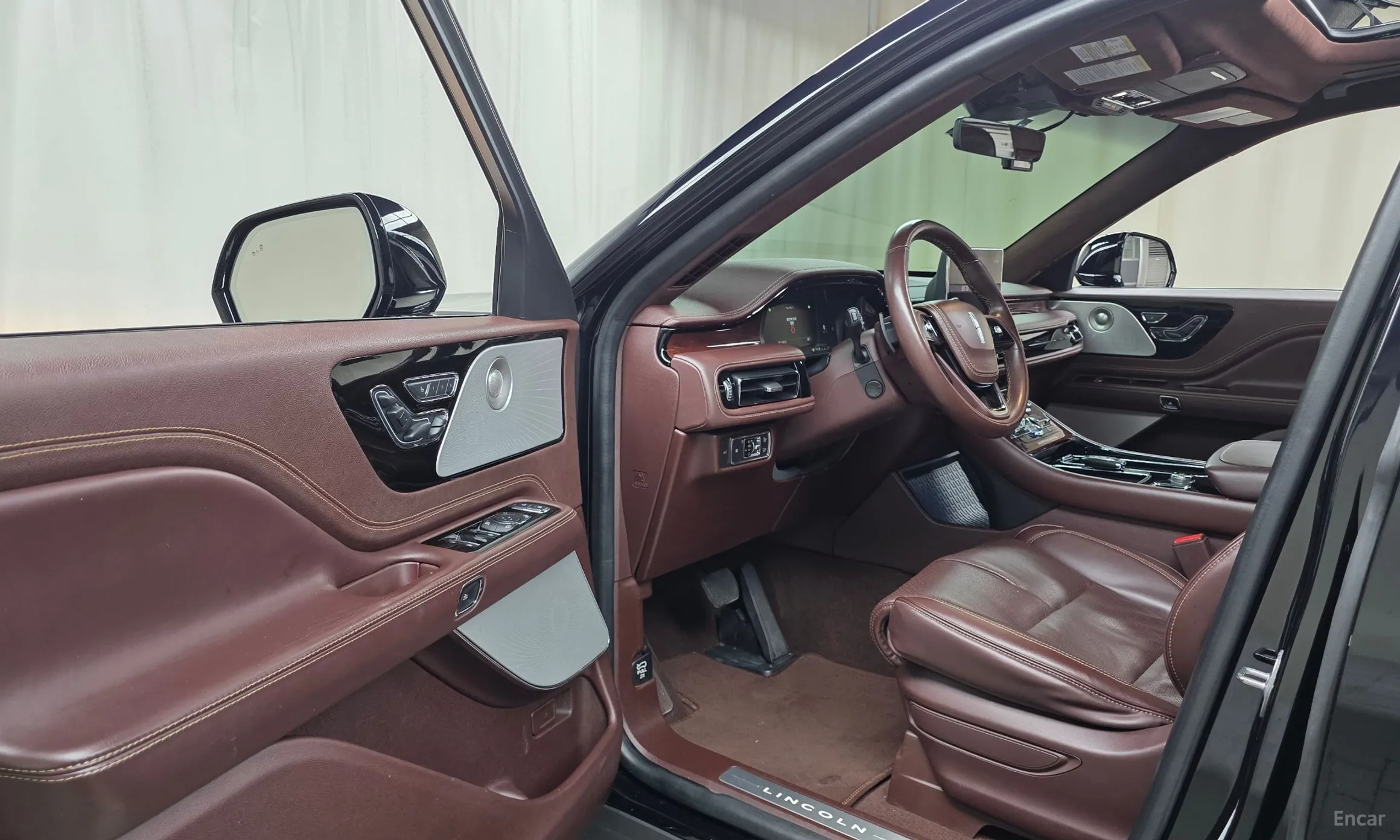 Lincoln Aviator 2nd Generation превью 10