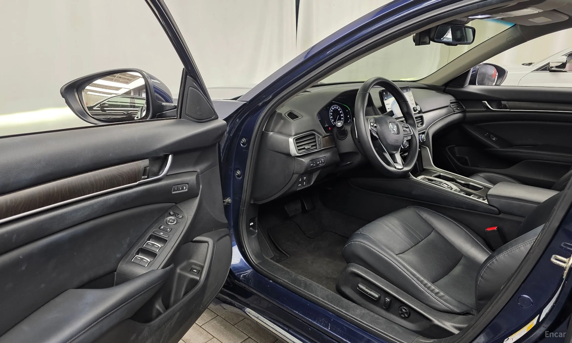 Honda Accord 10th Generation превью 10