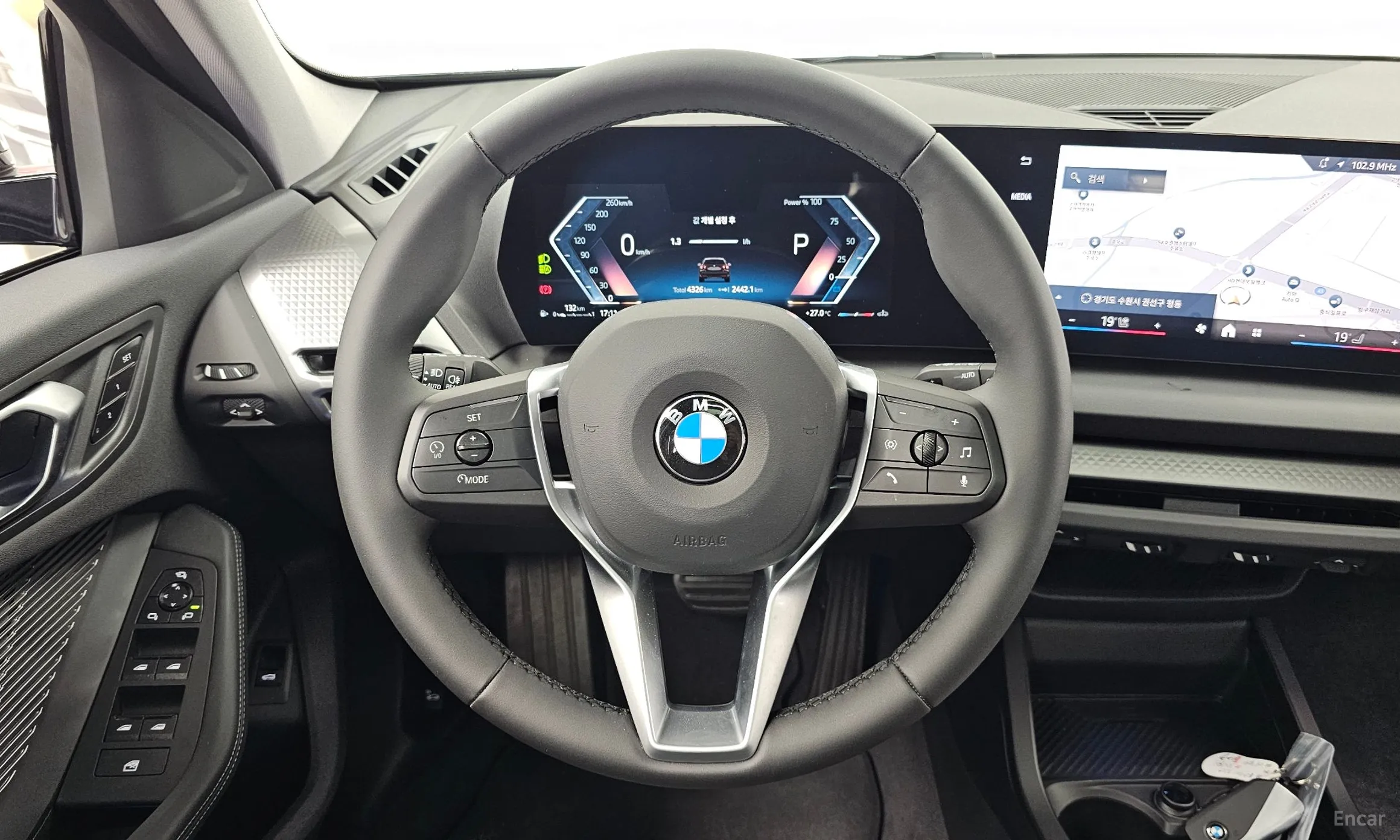 BMW 1 Series (F70) превью 13
