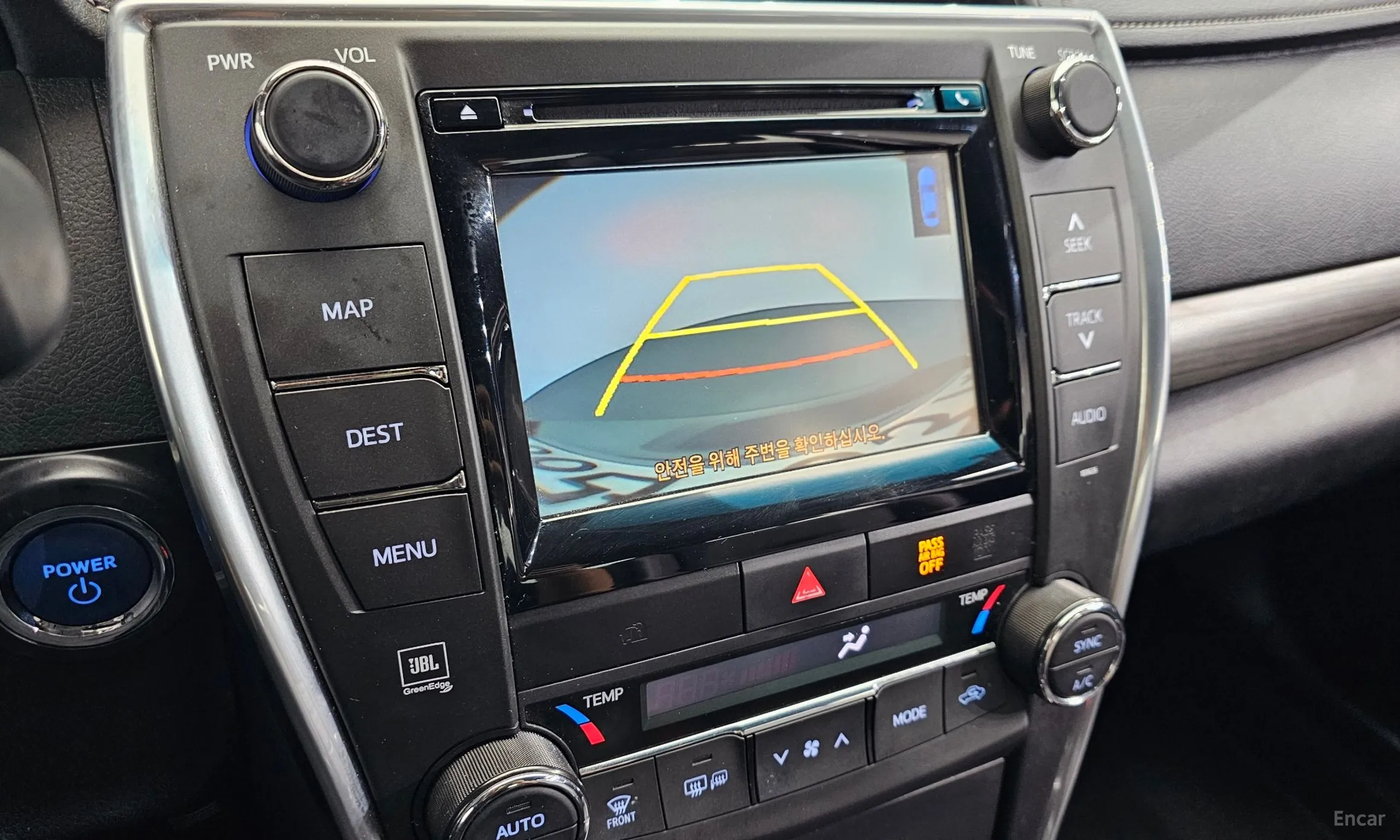 Toyota New Camry превью 14