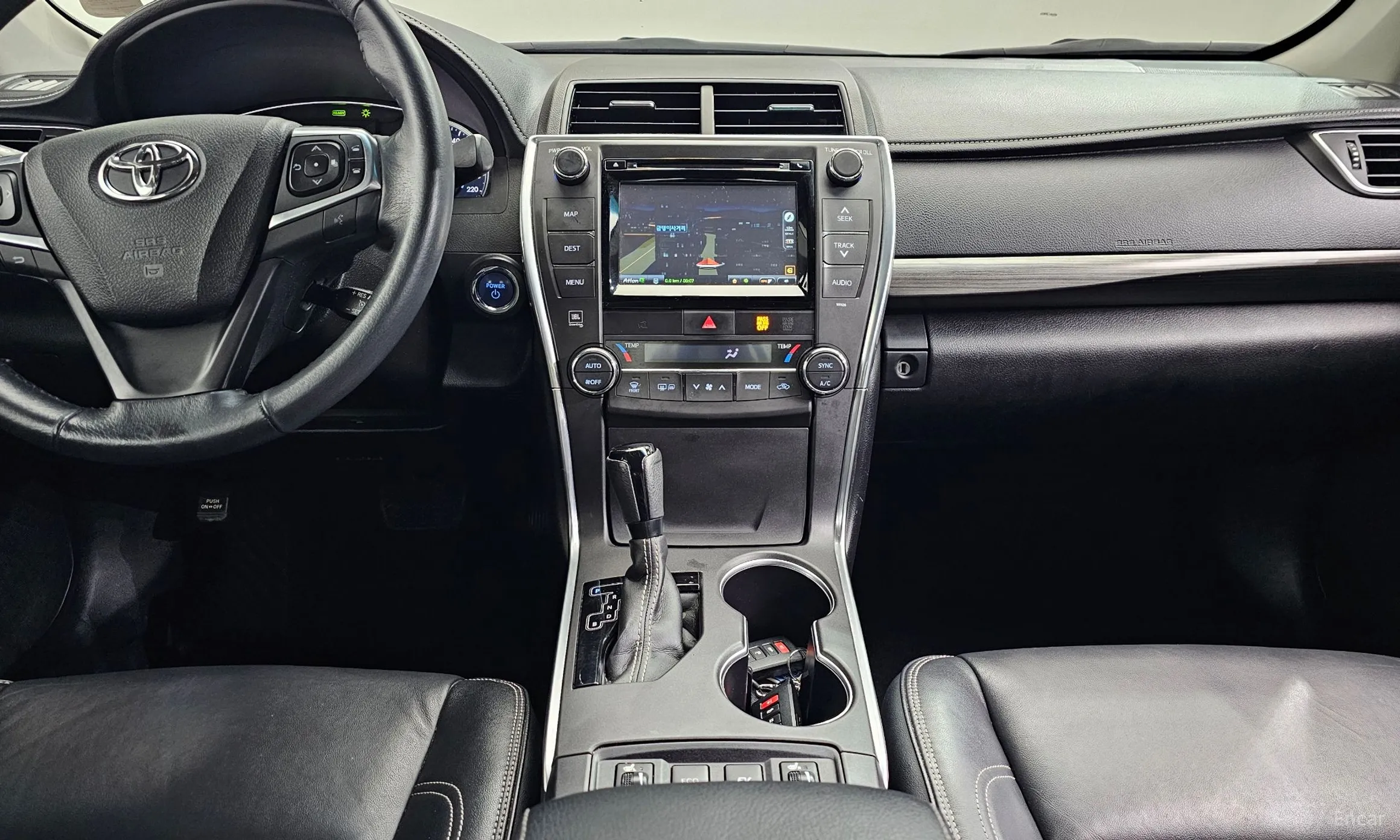 Toyota New Camry превью 17