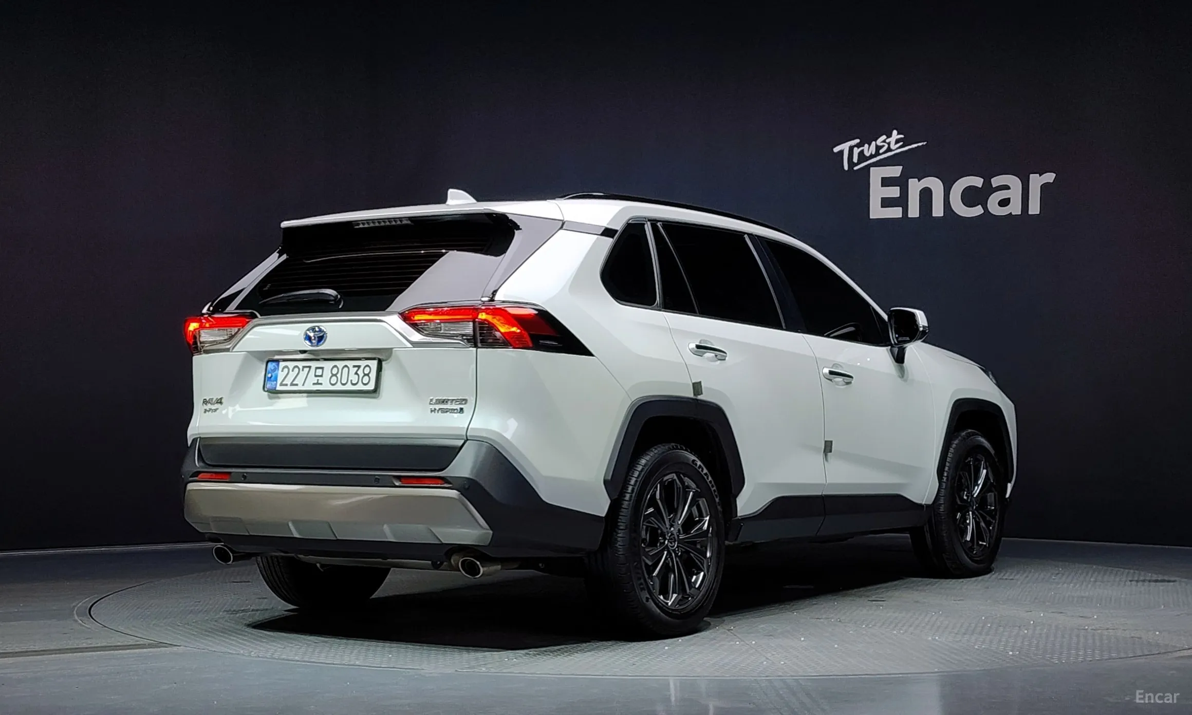 Toyota RAV4 5th Generation