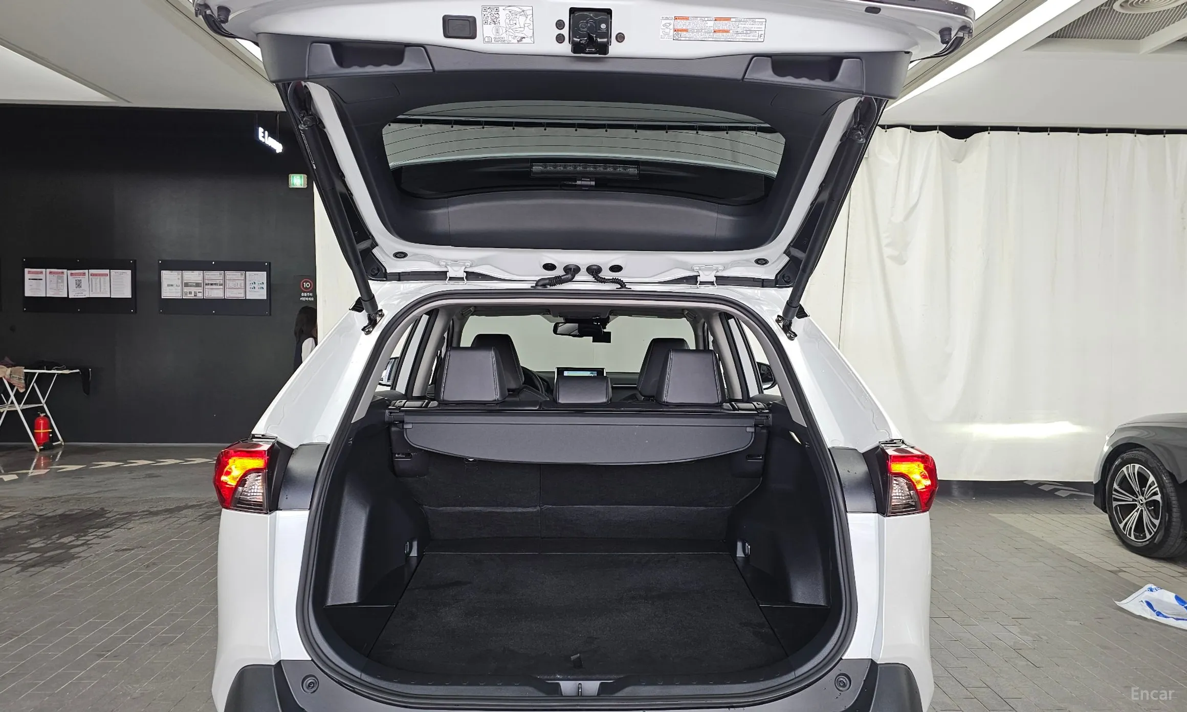 Toyota RAV4 5th Generation превью 20