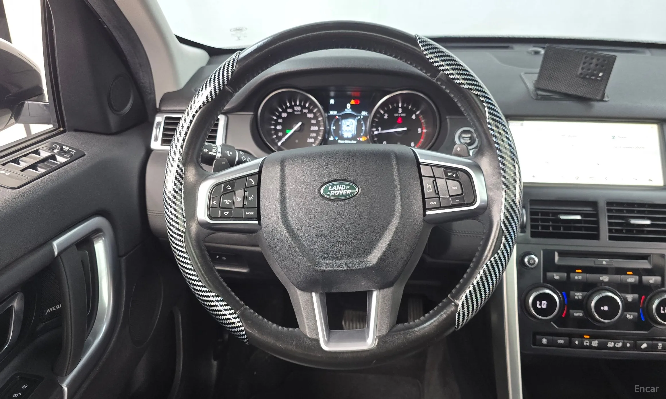 Land Rover Discovery Sports превью 12