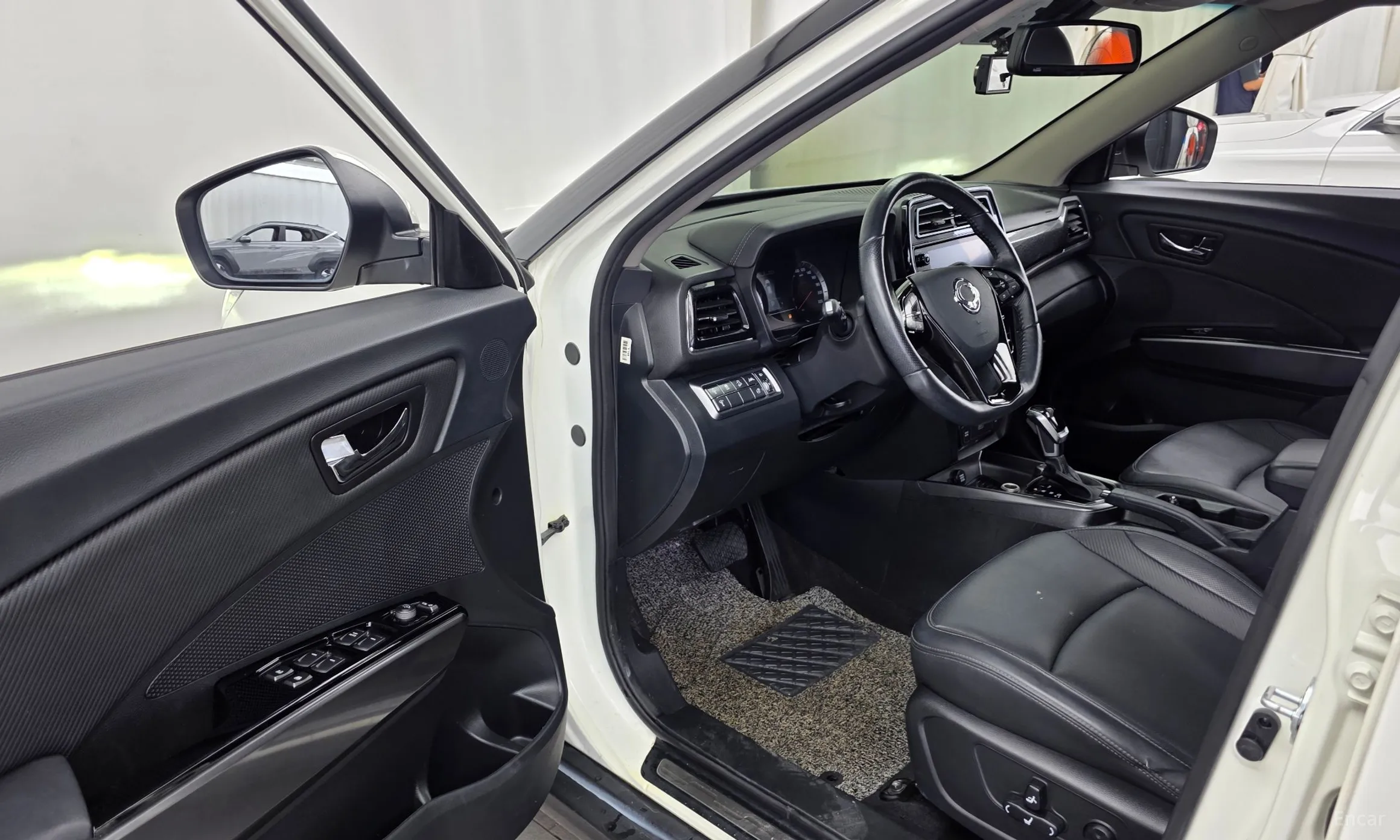 KG Mobility (SsangYong) Berry New Tivoli превью 10