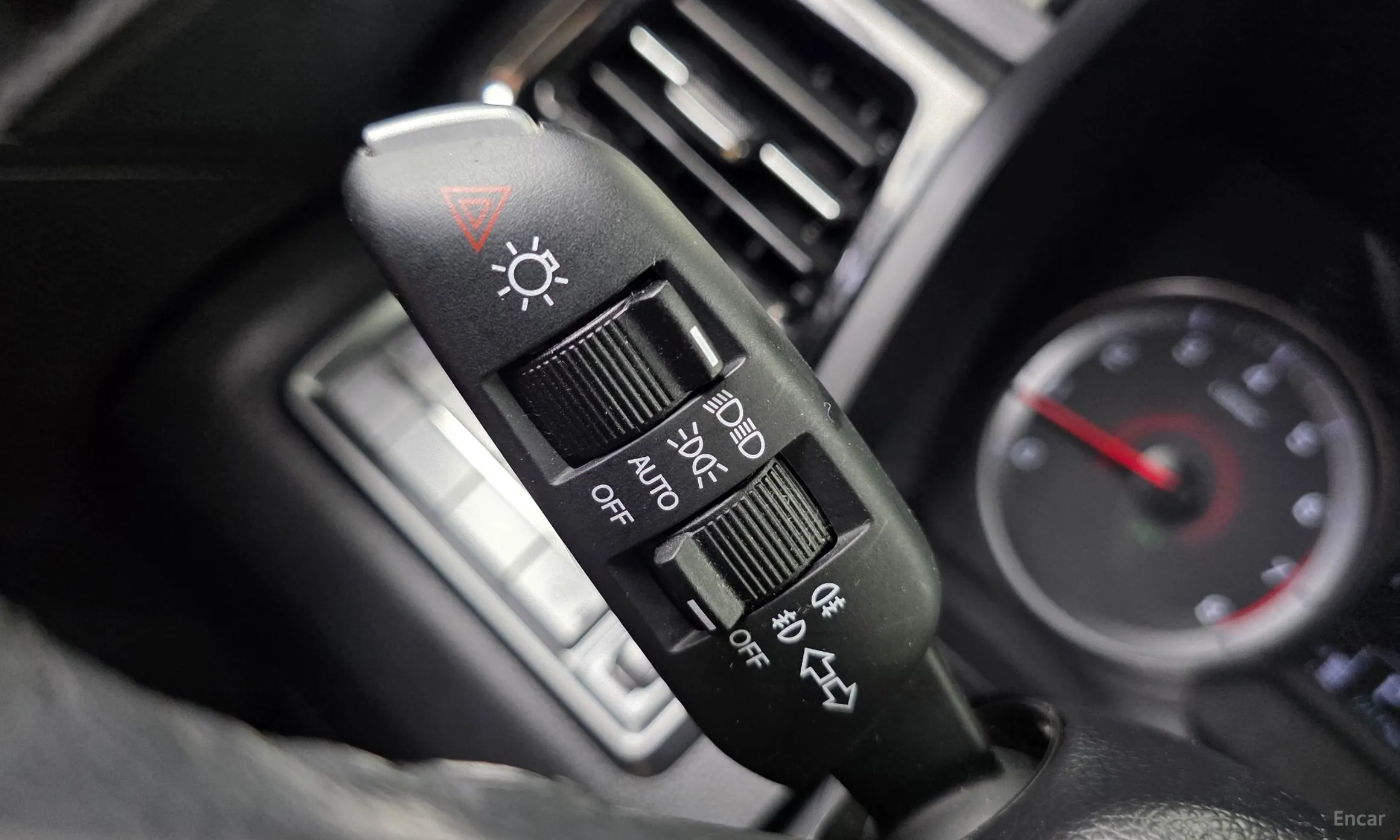 KG Mobility (SsangYong) Berry New Tivoli превью 18