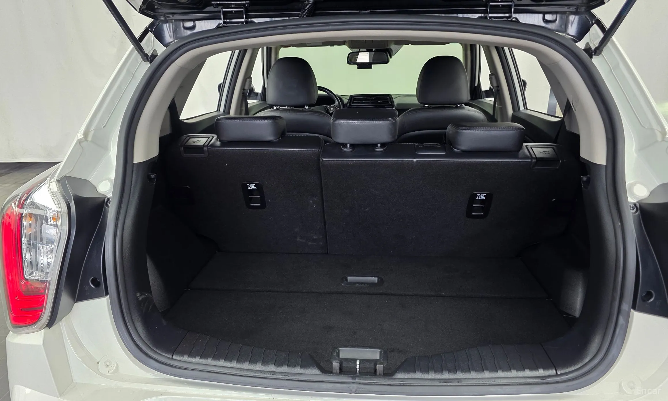KG Mobility (SsangYong) Berry New Tivoli превью 20