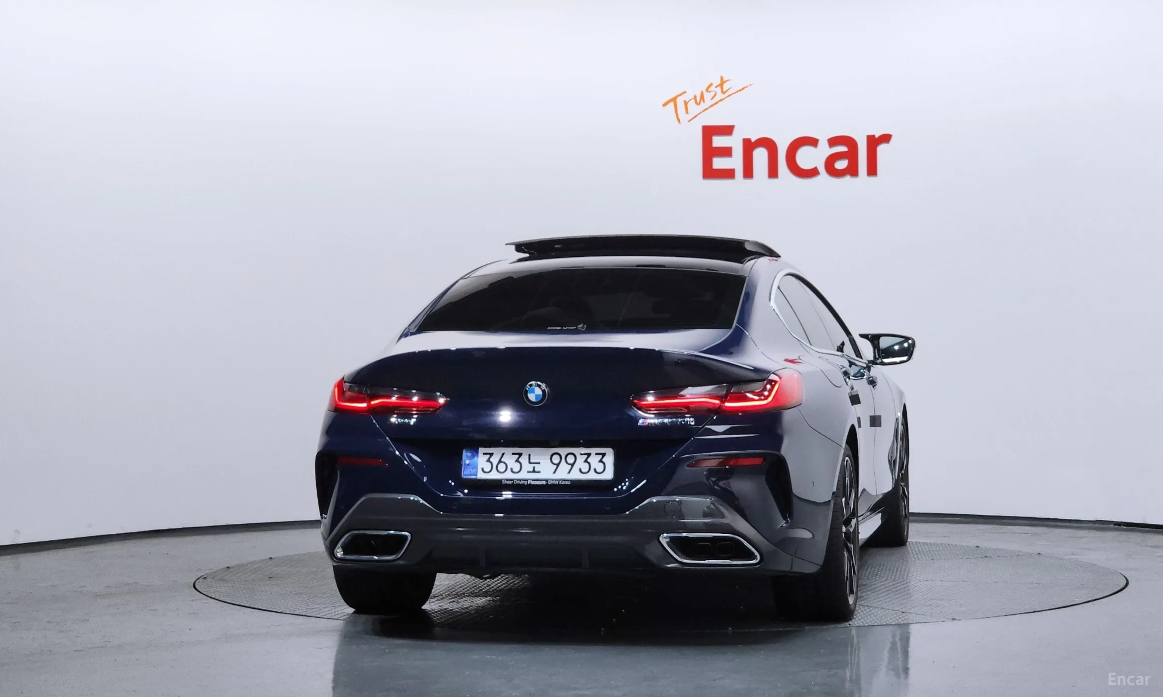 BMW 8-series (G15) превью 4