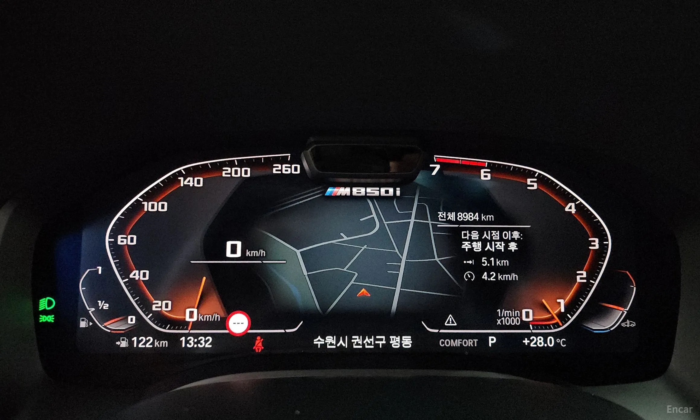BMW 8-series (G15) превью 8