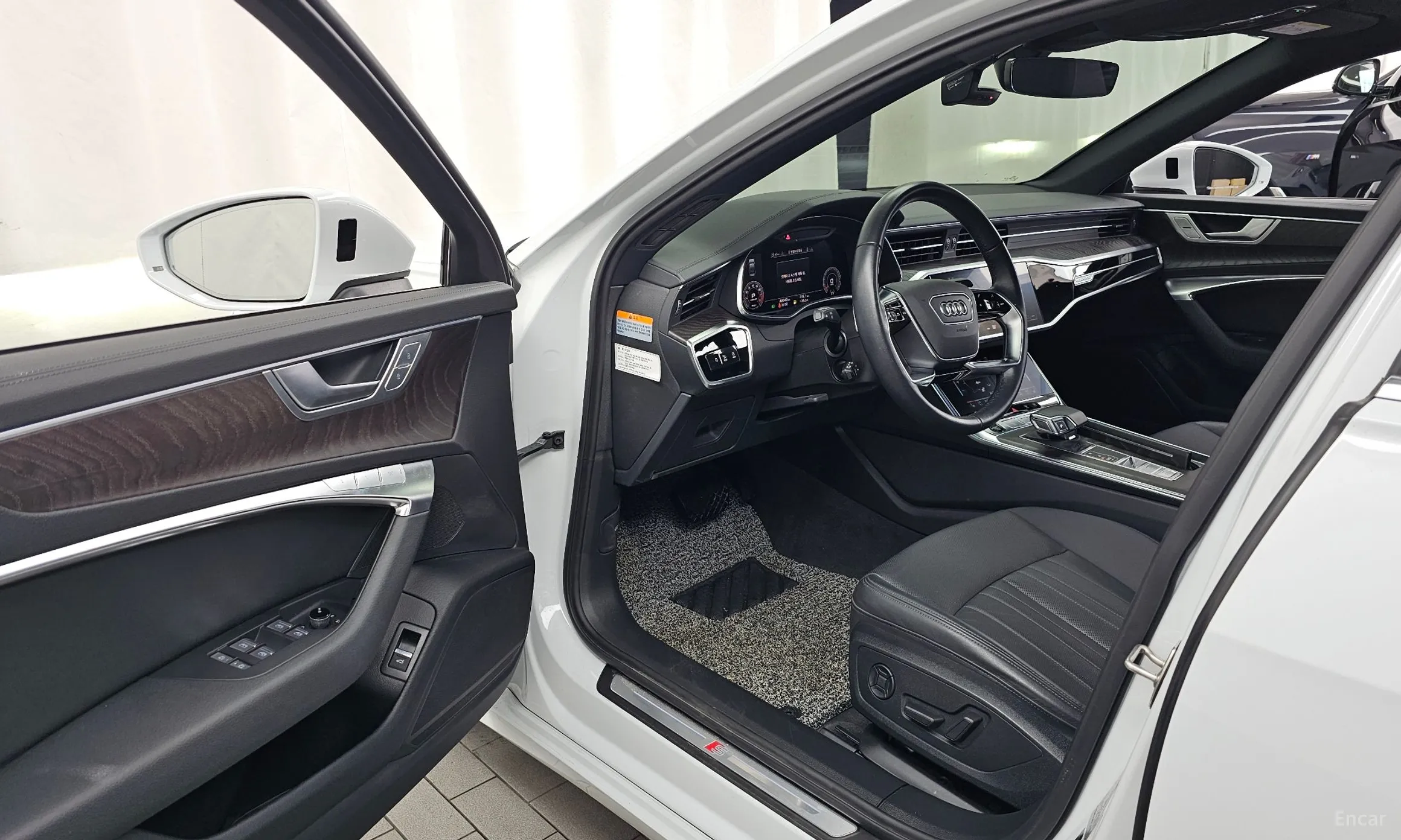 Audi A6 (C8) превью 10