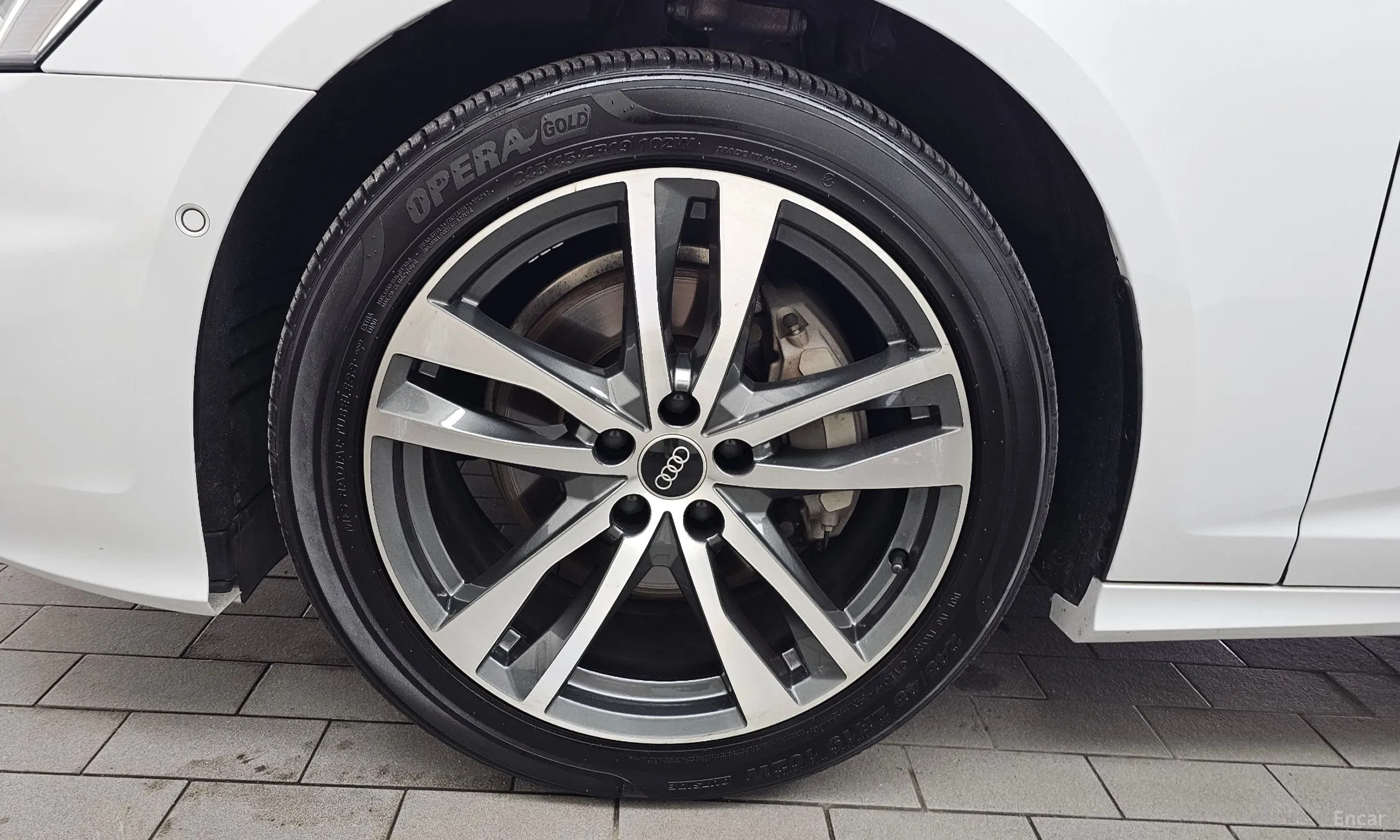 Audi A6 (C8) превью 5
