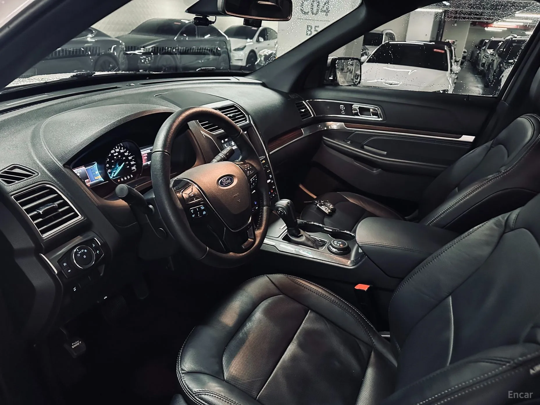 Ford Explorer превью 10
