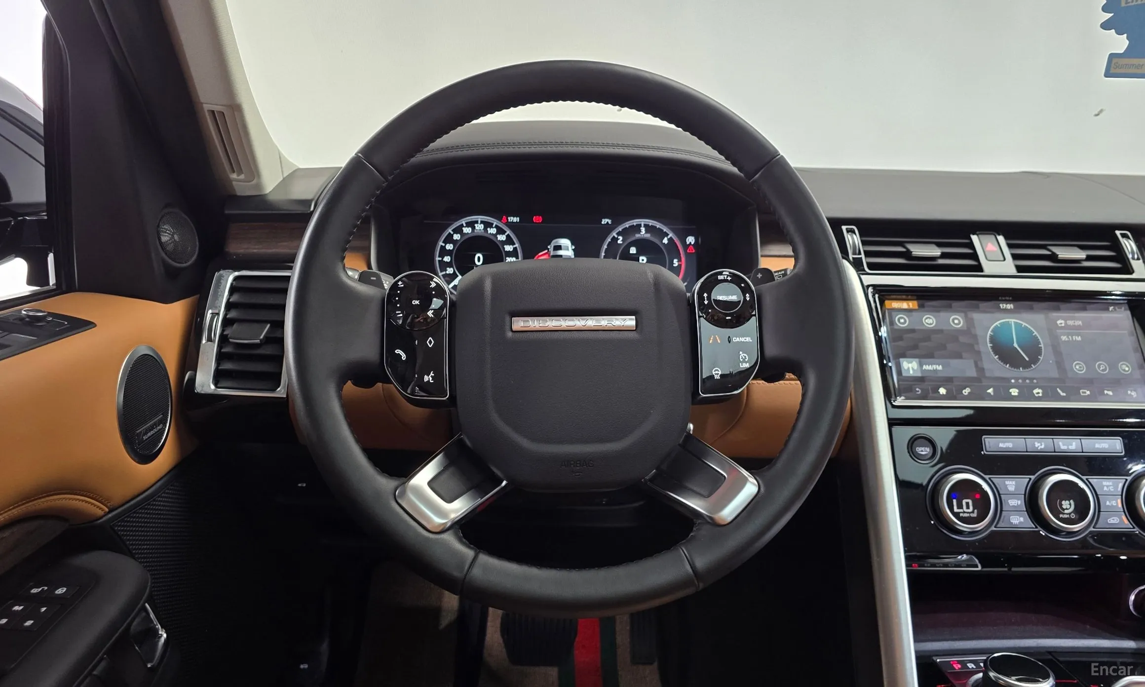 Land Rover Discovery 5 превью 14