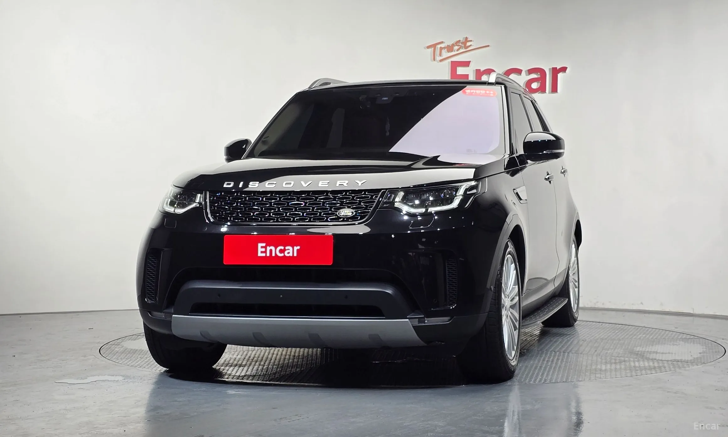 Land Rover Discovery 5 превью 3