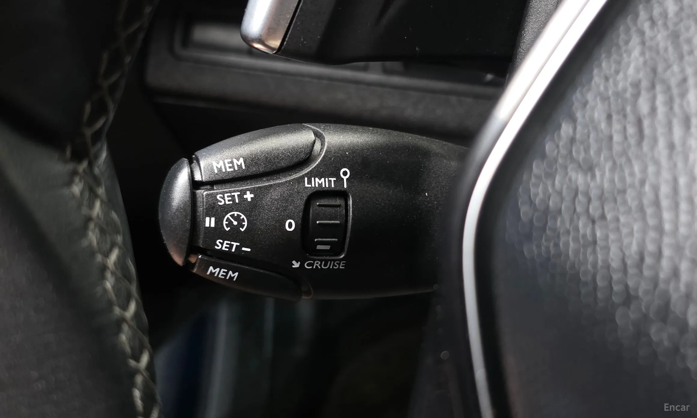 Peugeot 5008 2nd generation превью 17