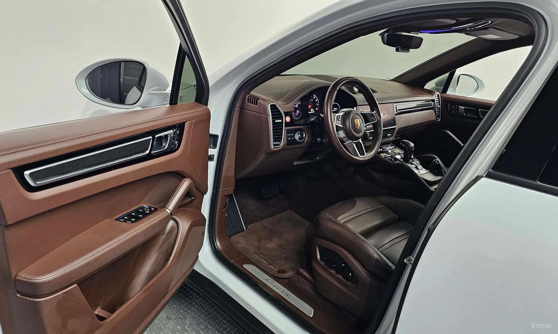 Porsche Cayenne (PO536) превью 10