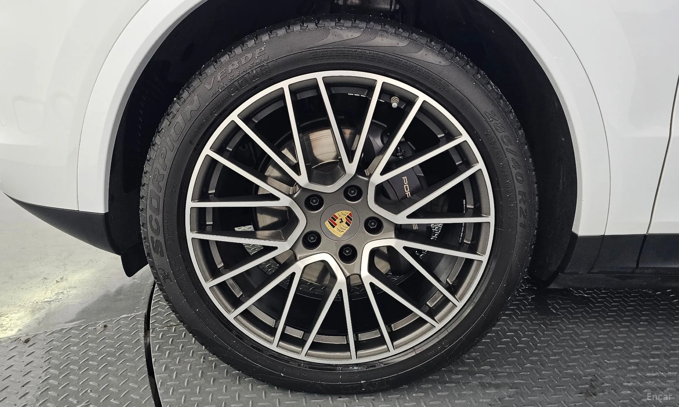 Porsche Cayenne (PO536) превью 5