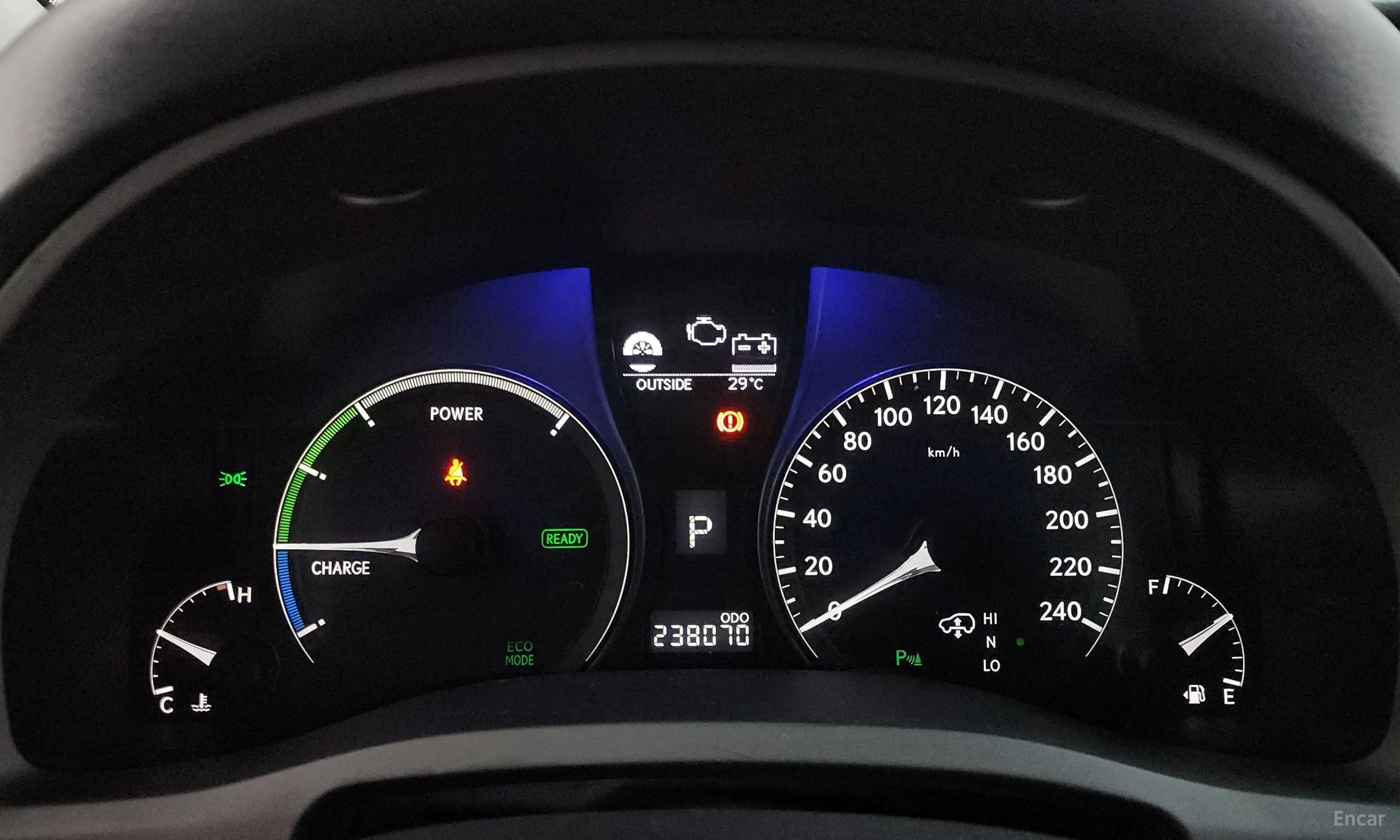 Lexus RX450h превью 8