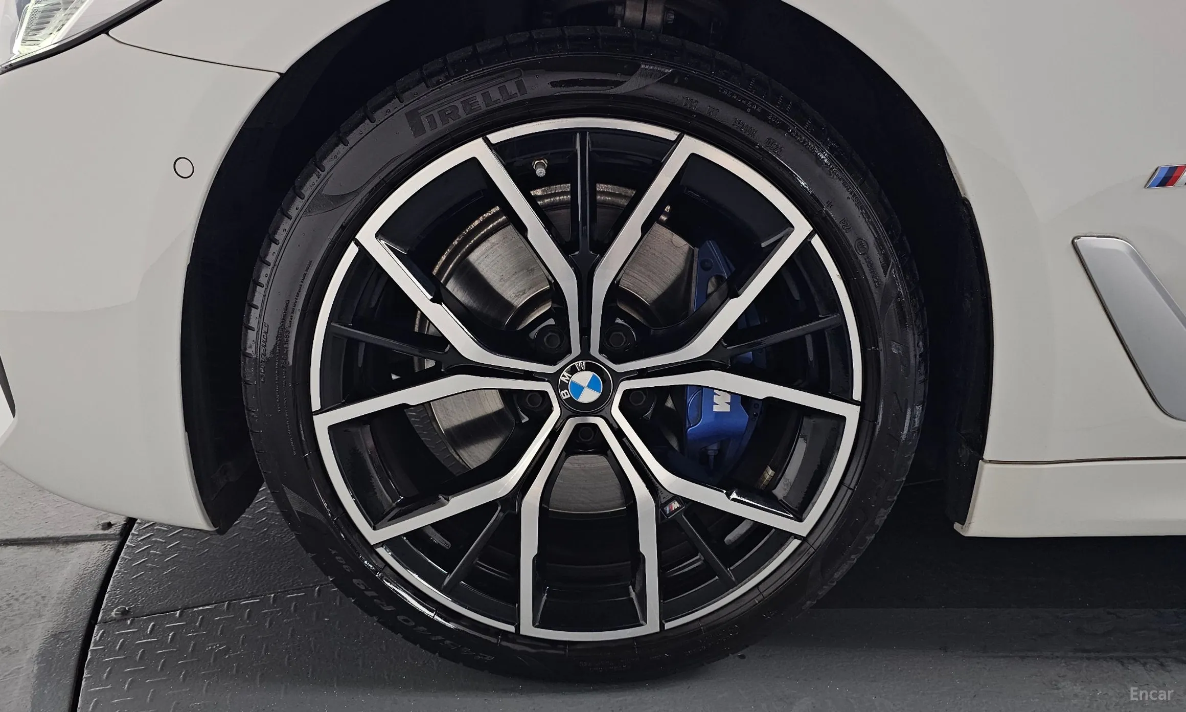 BMW 5 Series (G30) превью 5