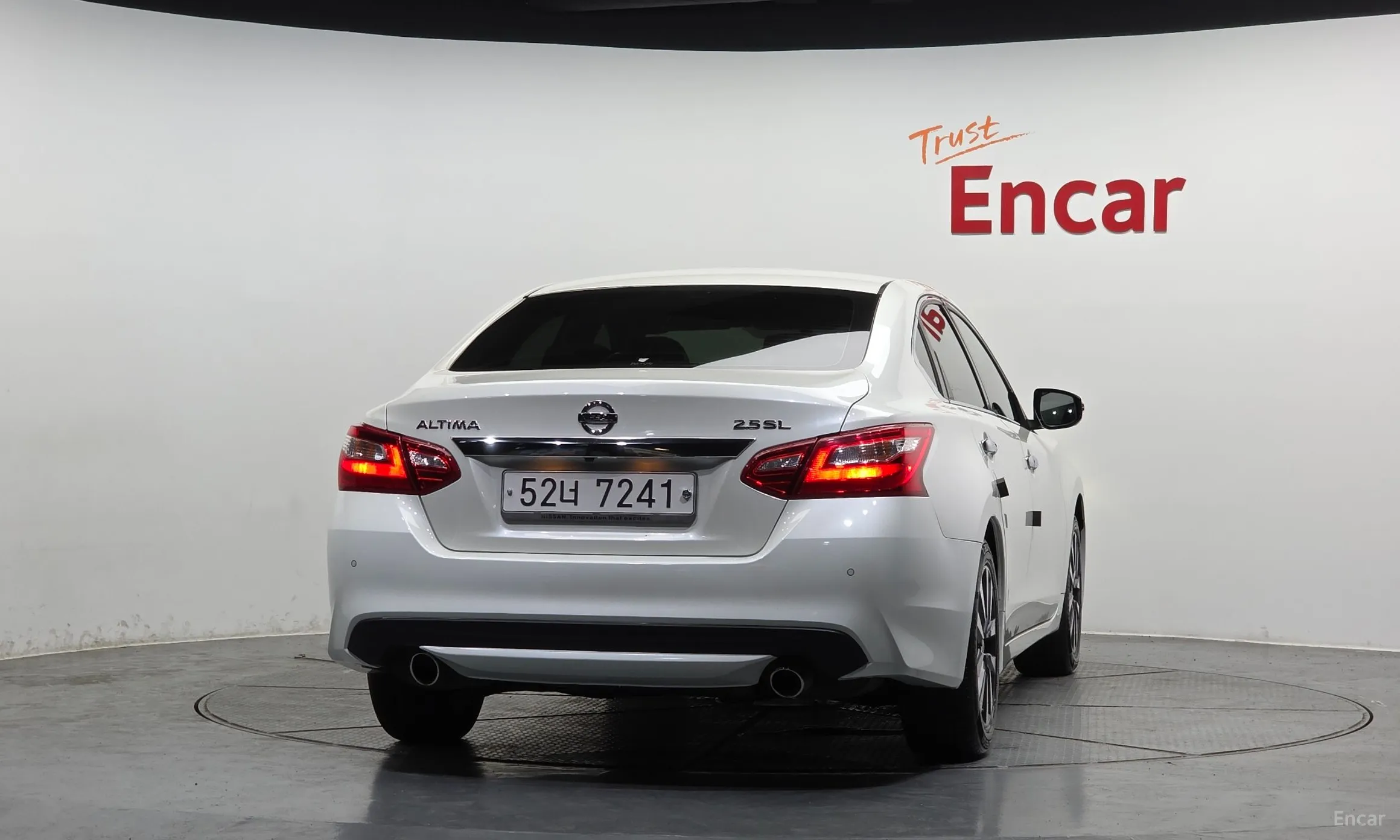 Nissan Altima превью 4