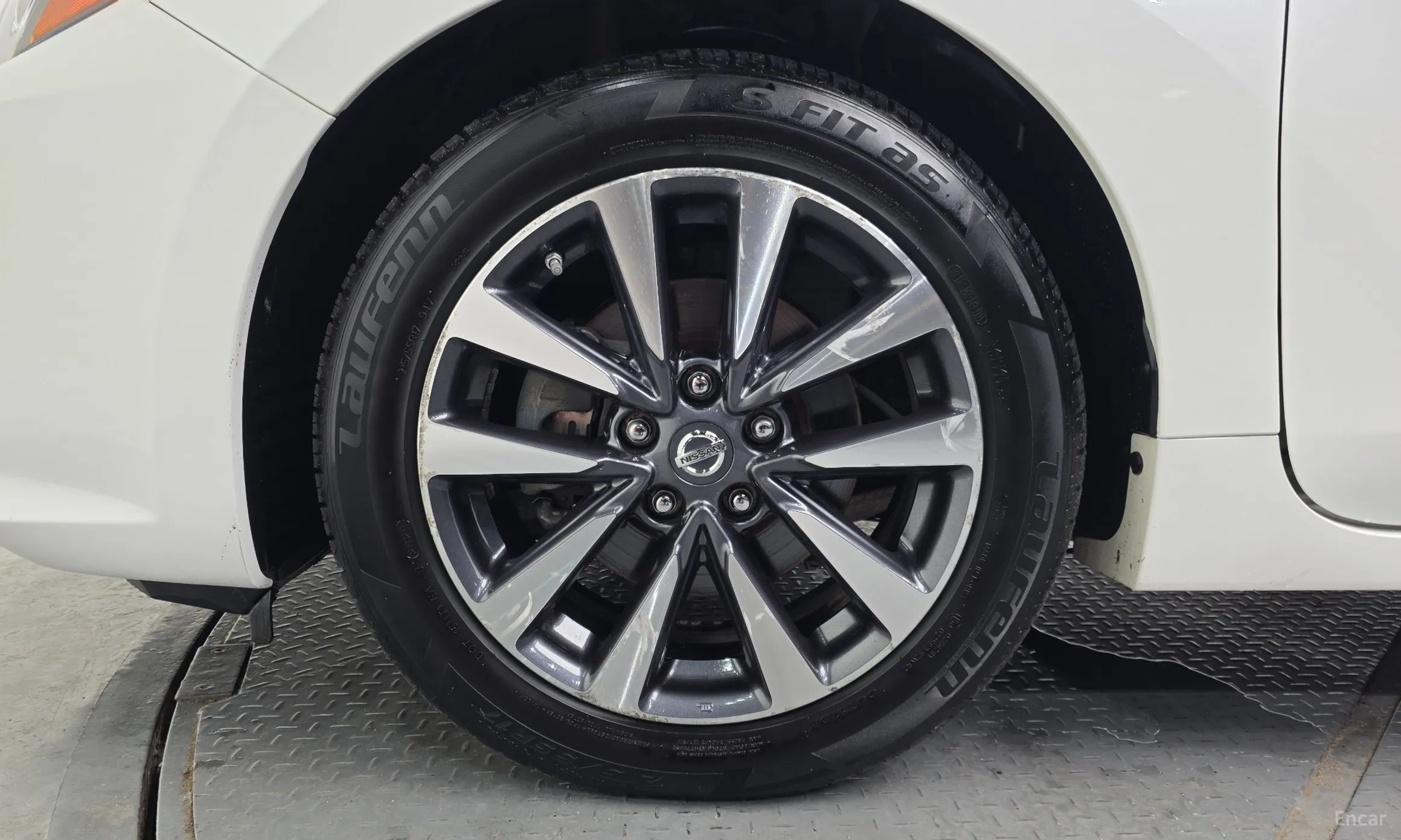 Nissan Altima превью 5
