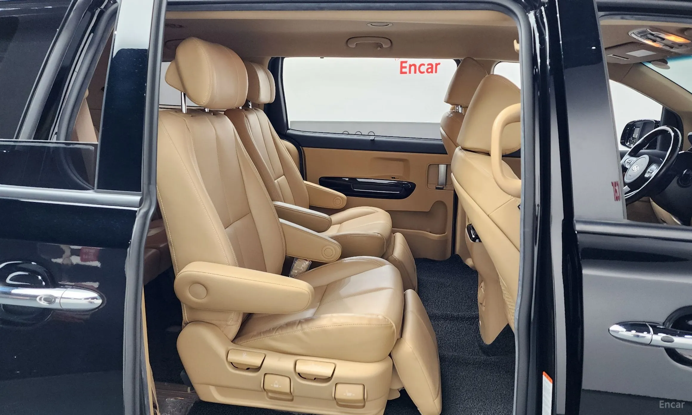 Kia Carnival превью 11