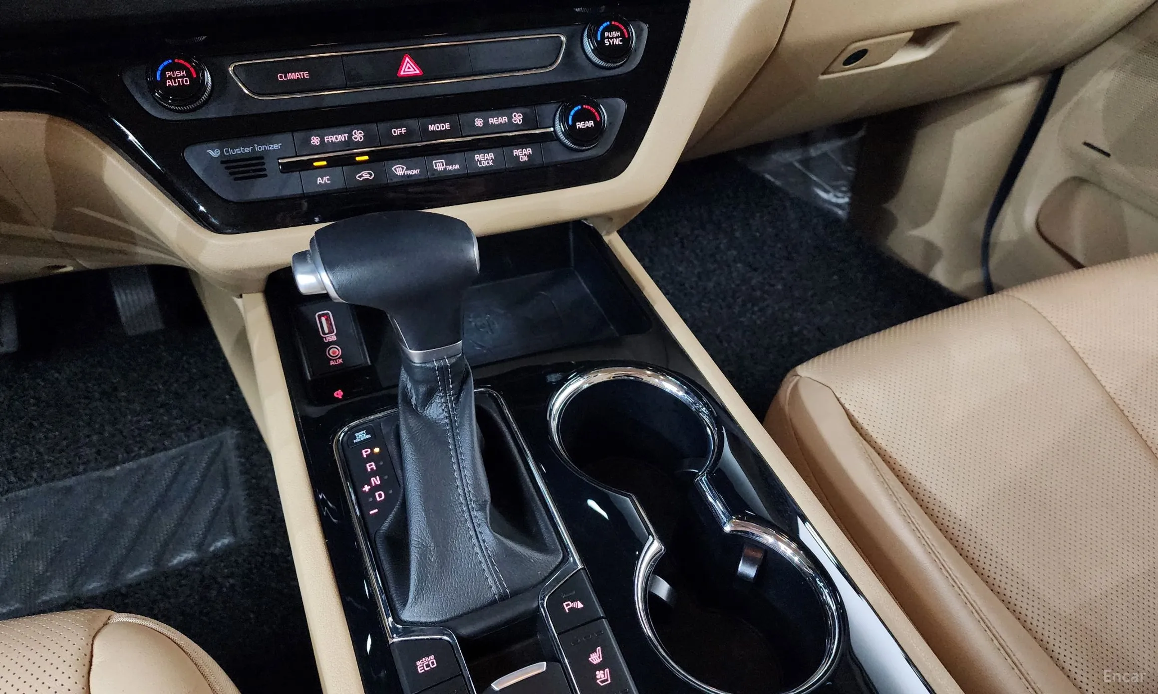 Kia Carnival превью 9