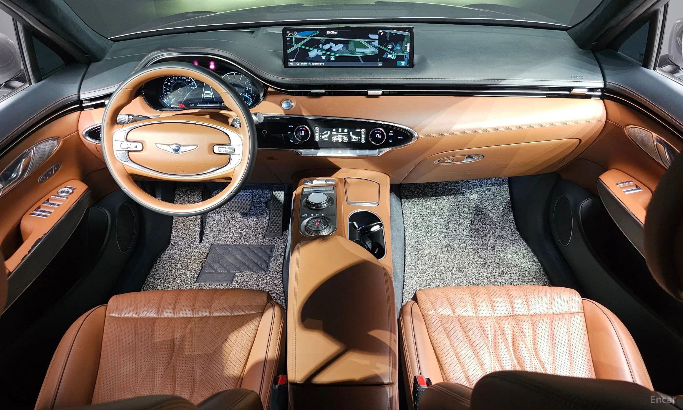 Genesis GV70 превью 7