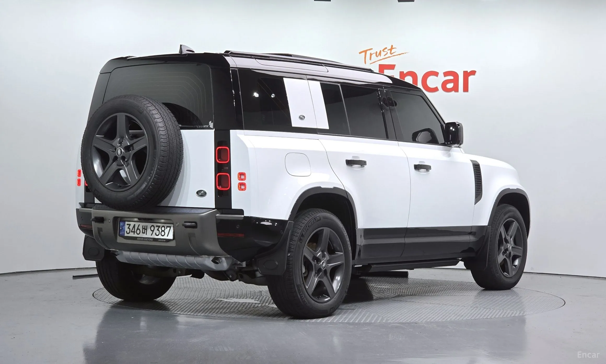 Land Rover Defender (L663)