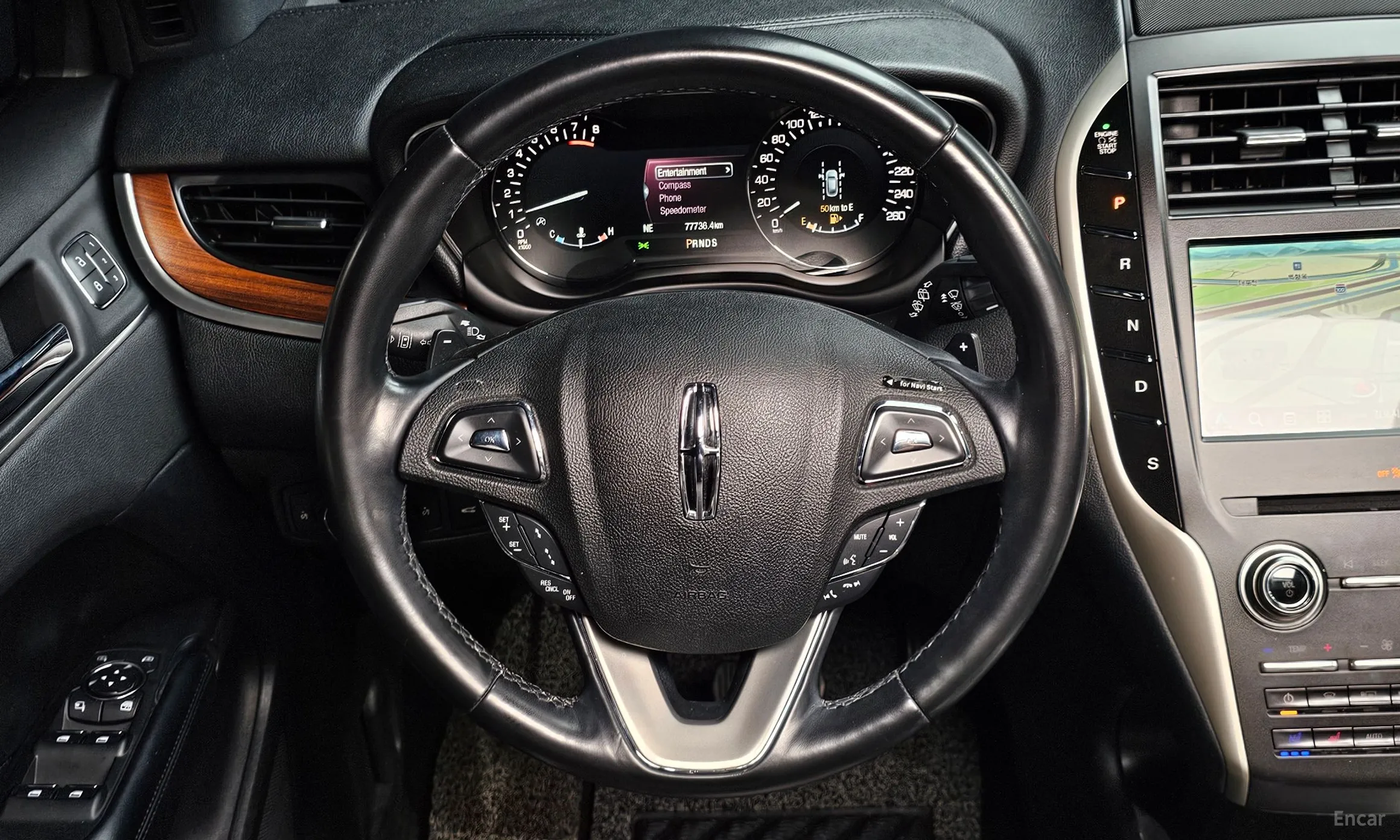 Lincoln MKC превью 13