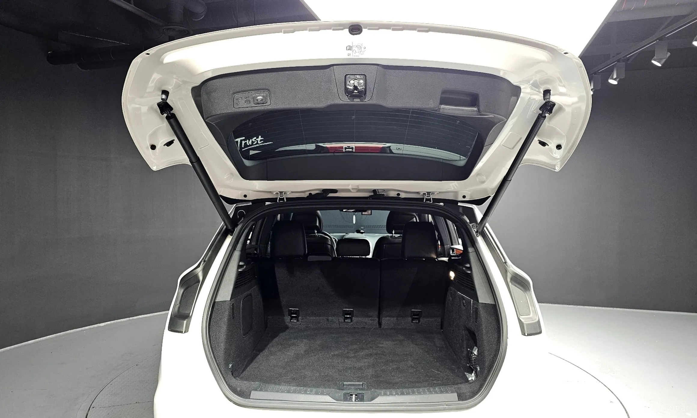 Lincoln MKC превью 20