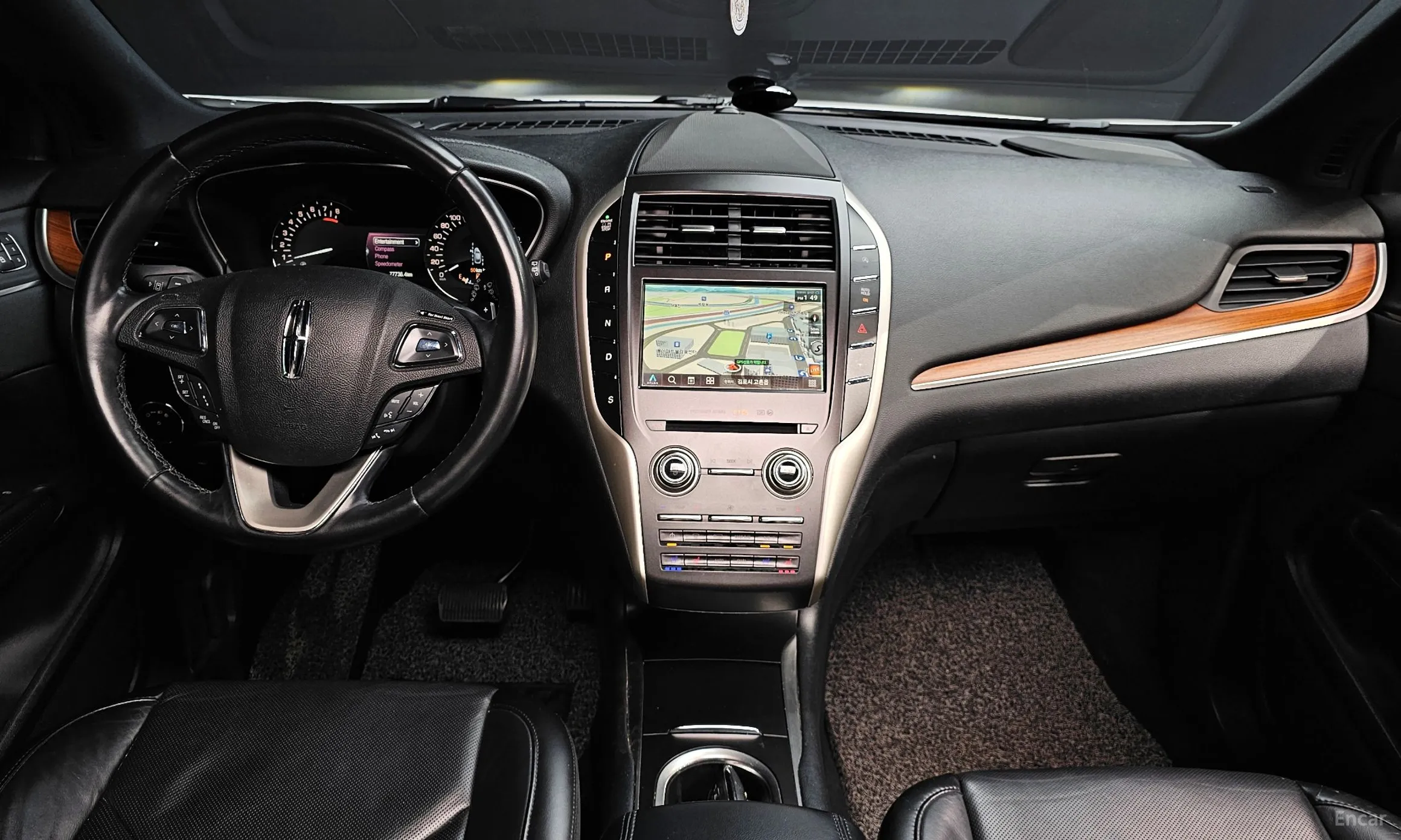 Lincoln MKC превью 7