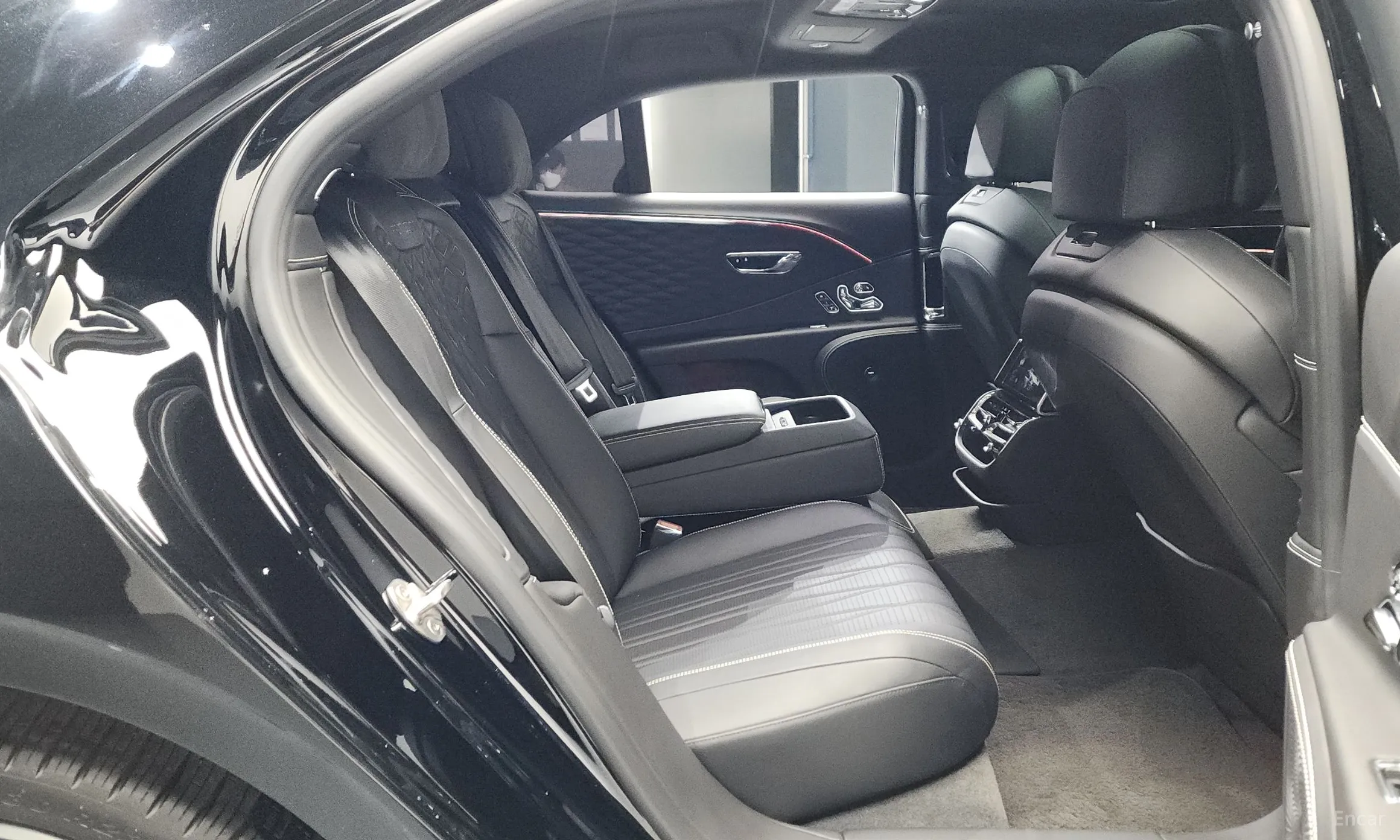 Bentley Flying Spur 3rd Generation превью 11