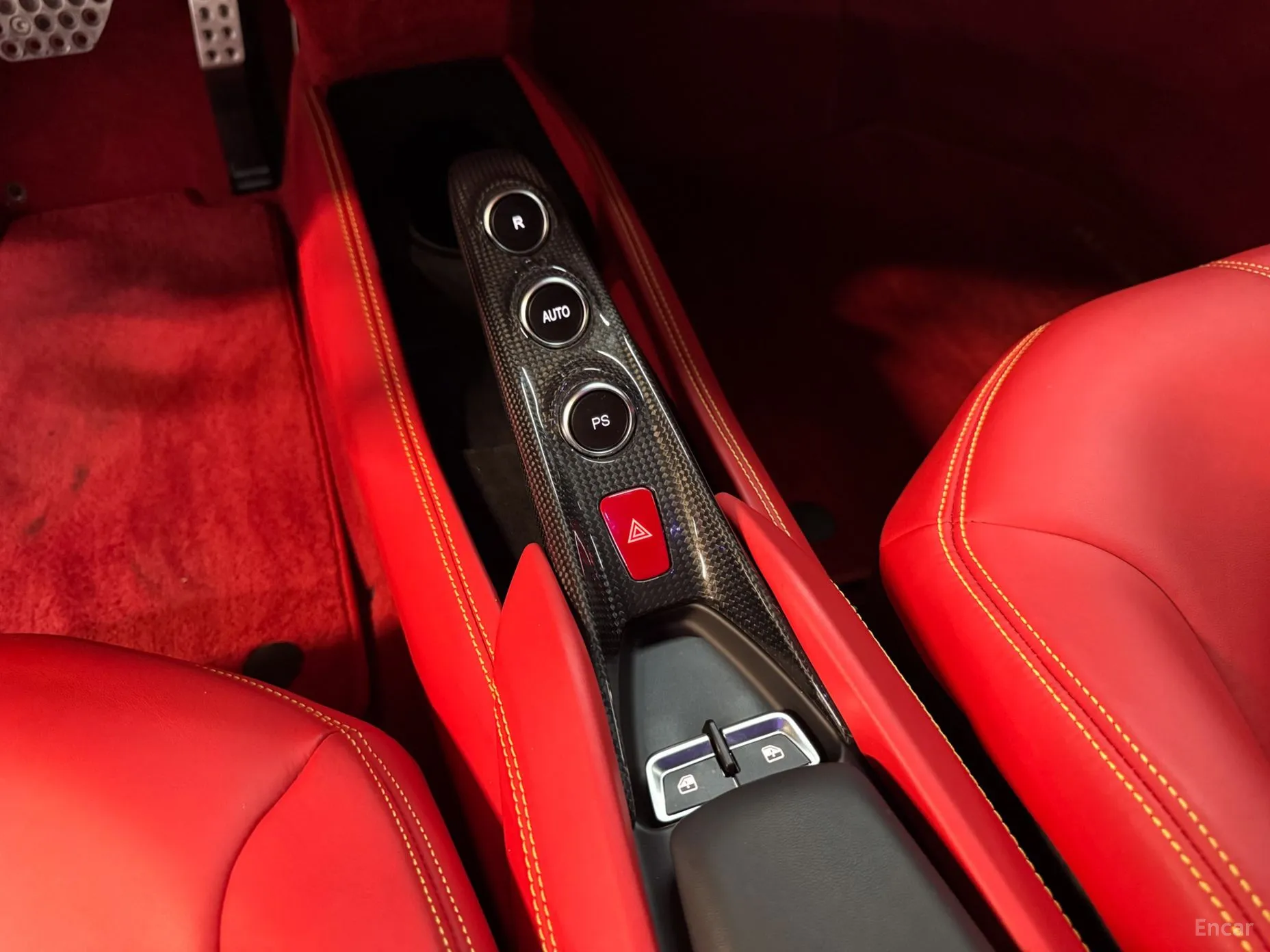 Ferrari F8 Tributo превью 13