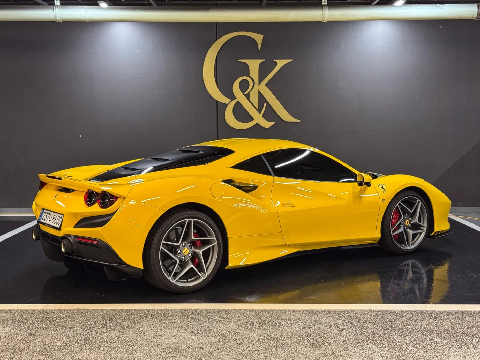 Ferrari F8 Tributo превью 4