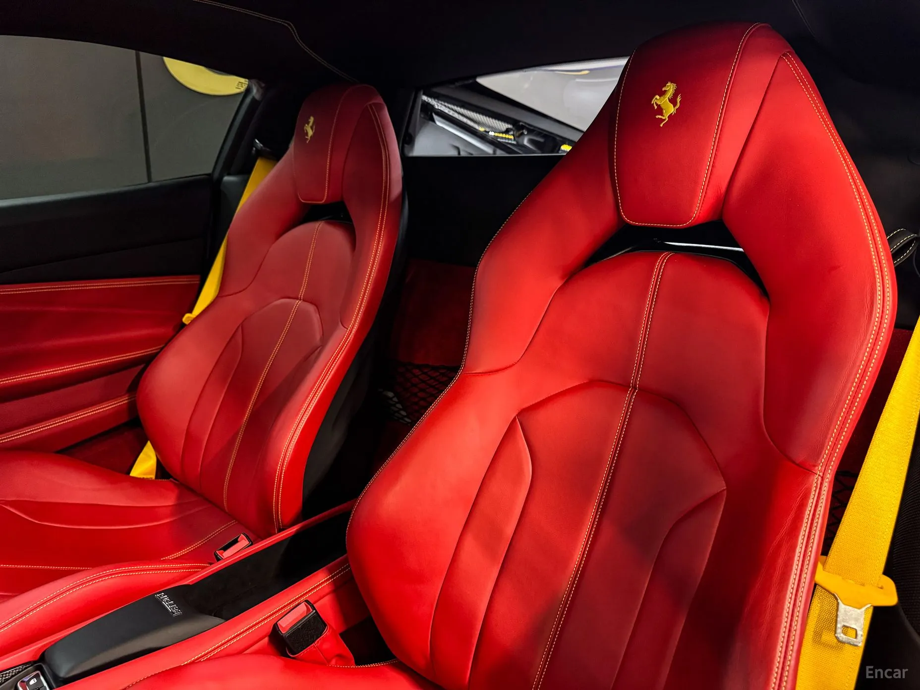 Ferrari F8 Tributo превью 6