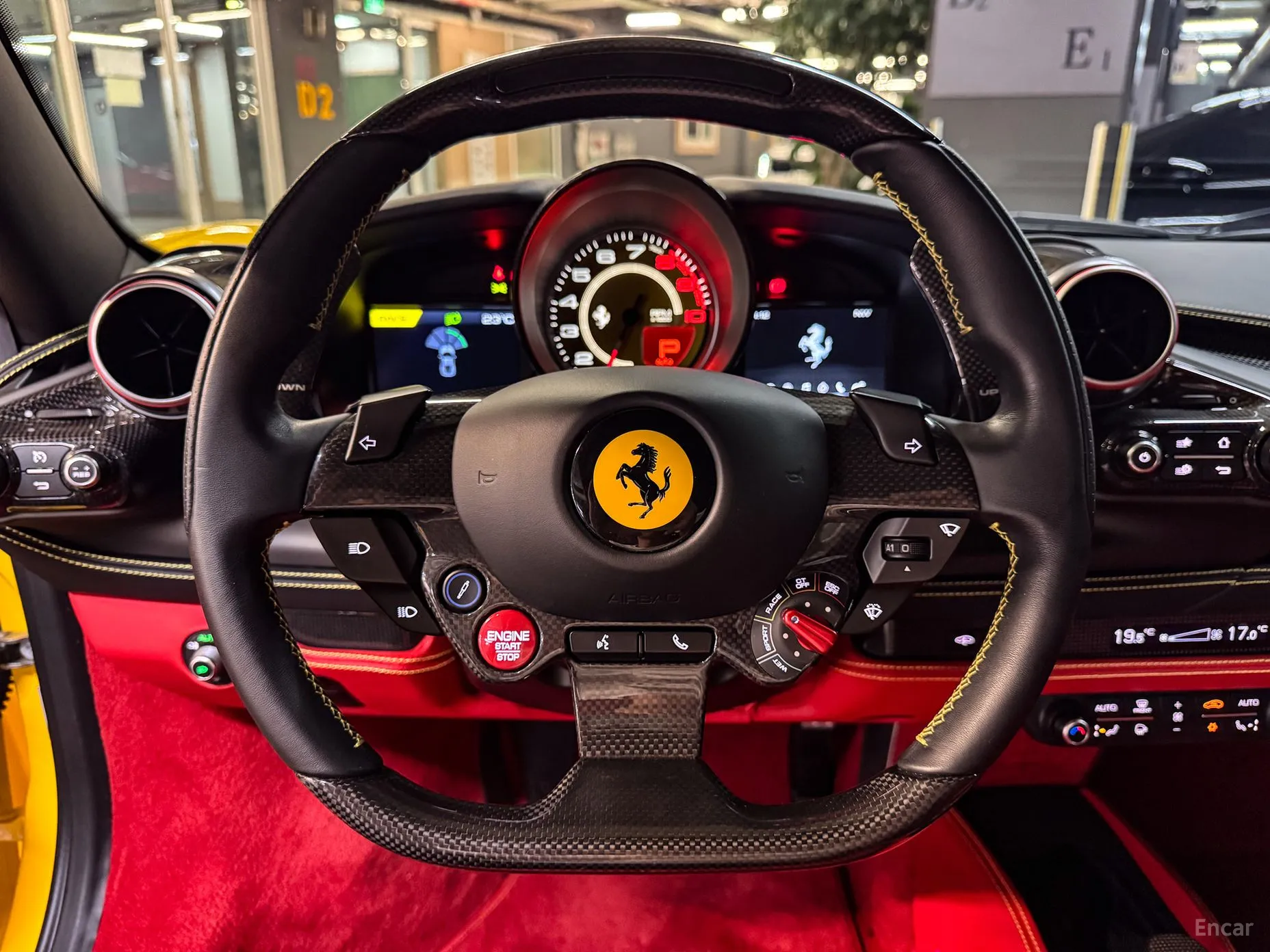 Ferrari F8 Tributo превью 8