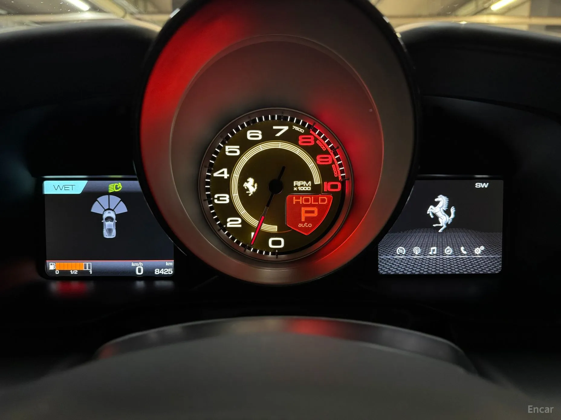 Ferrari F8 Tributo превью 9