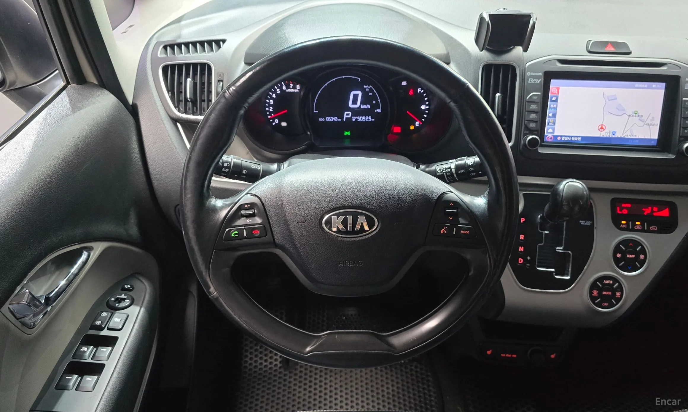 Kia Ray превью 12