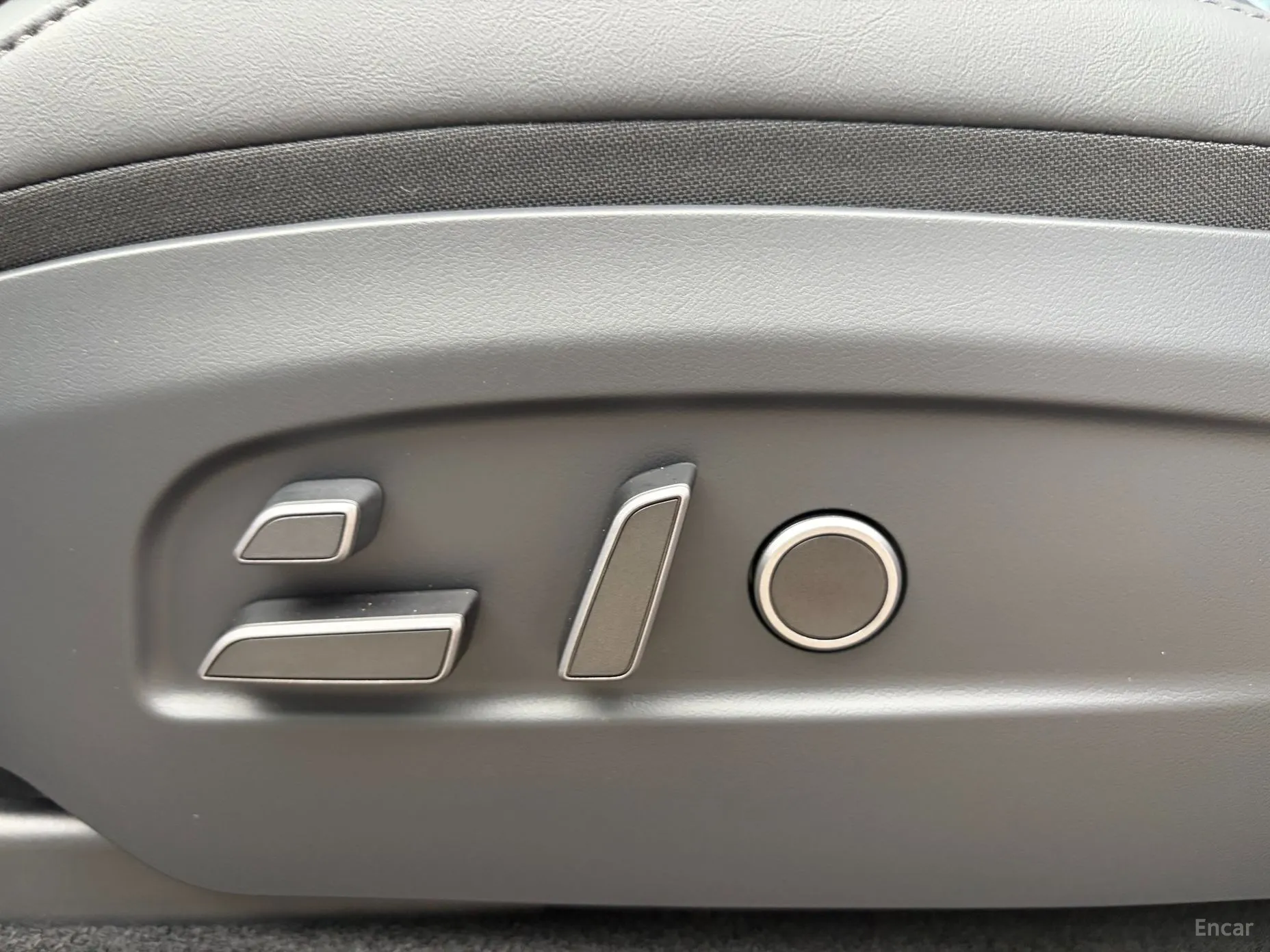Tesla Model Y превью 11