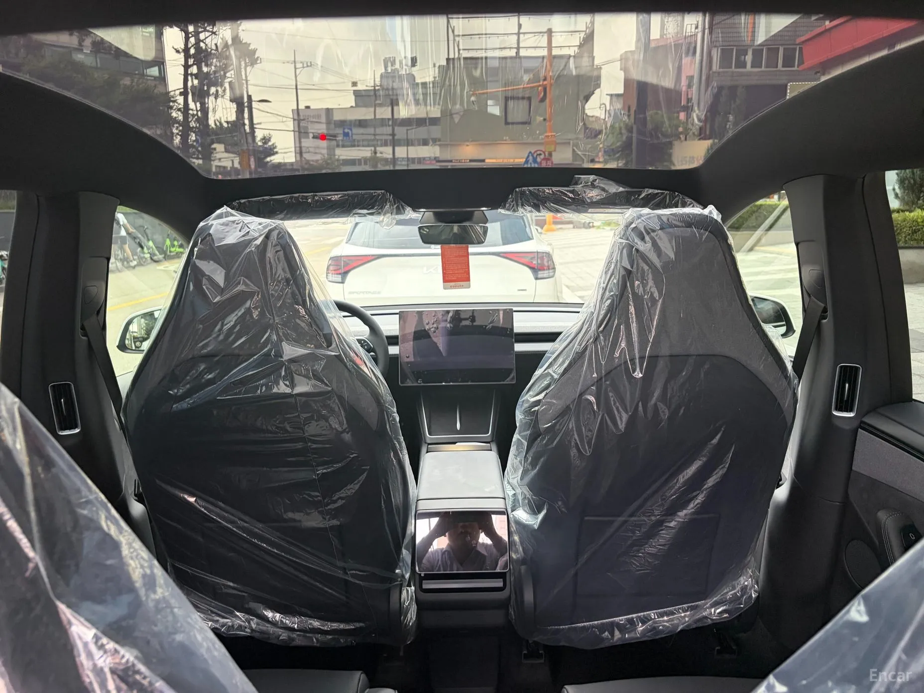Tesla Model Y превью 17